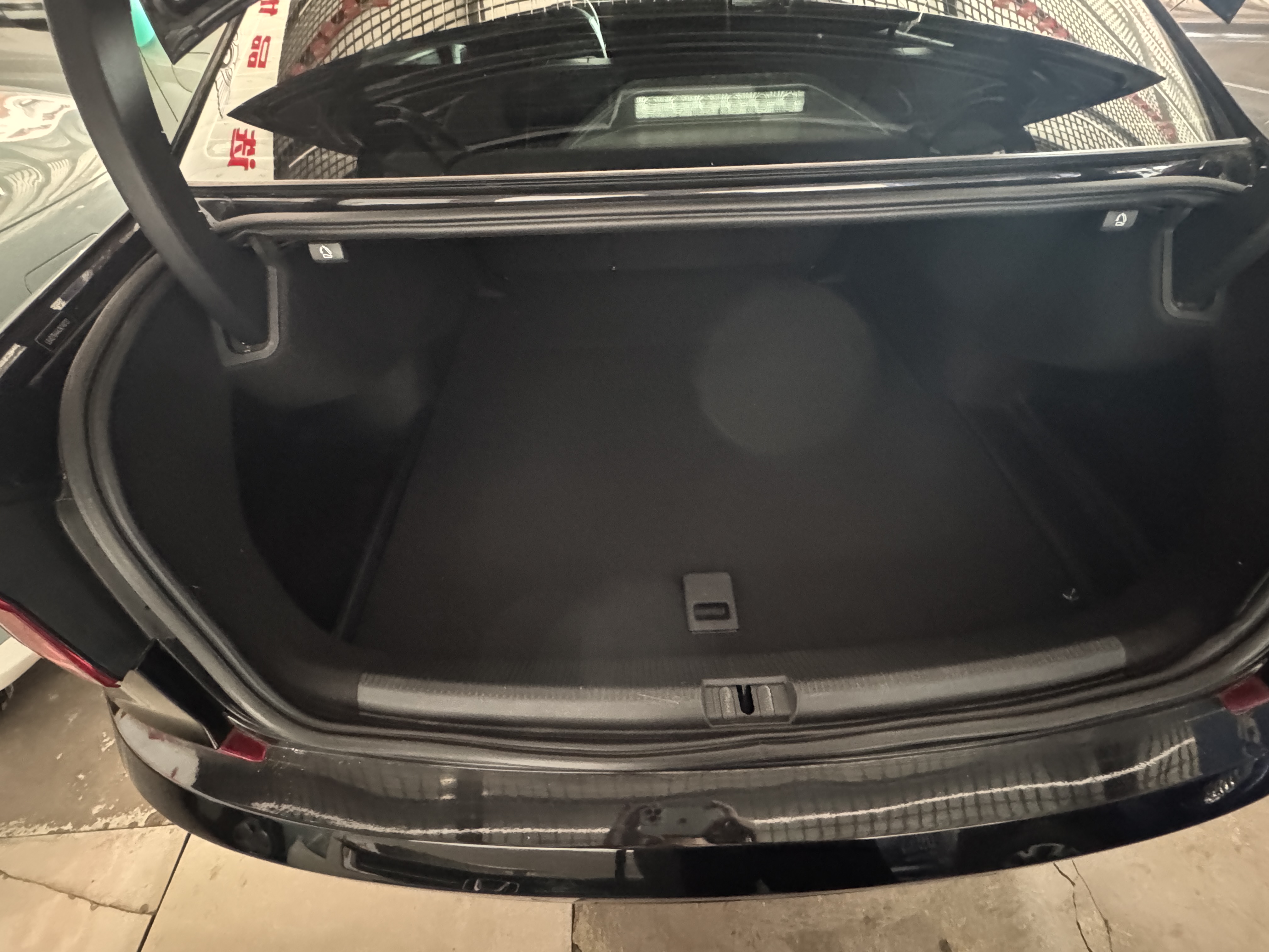 Volkswagen Passat 2019 car image #12