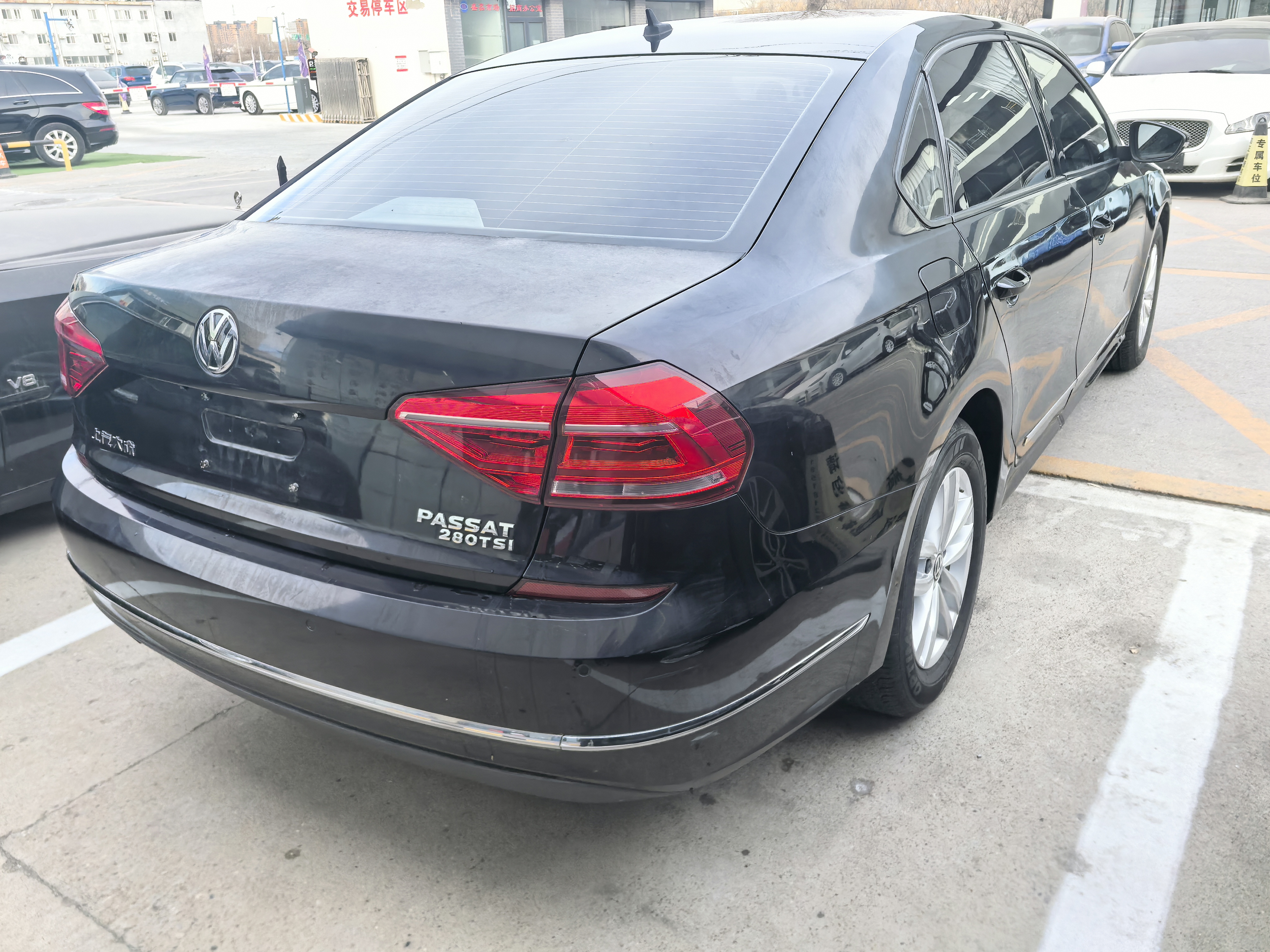 Volkswagen Passat 2017 изображение автомобиля #12