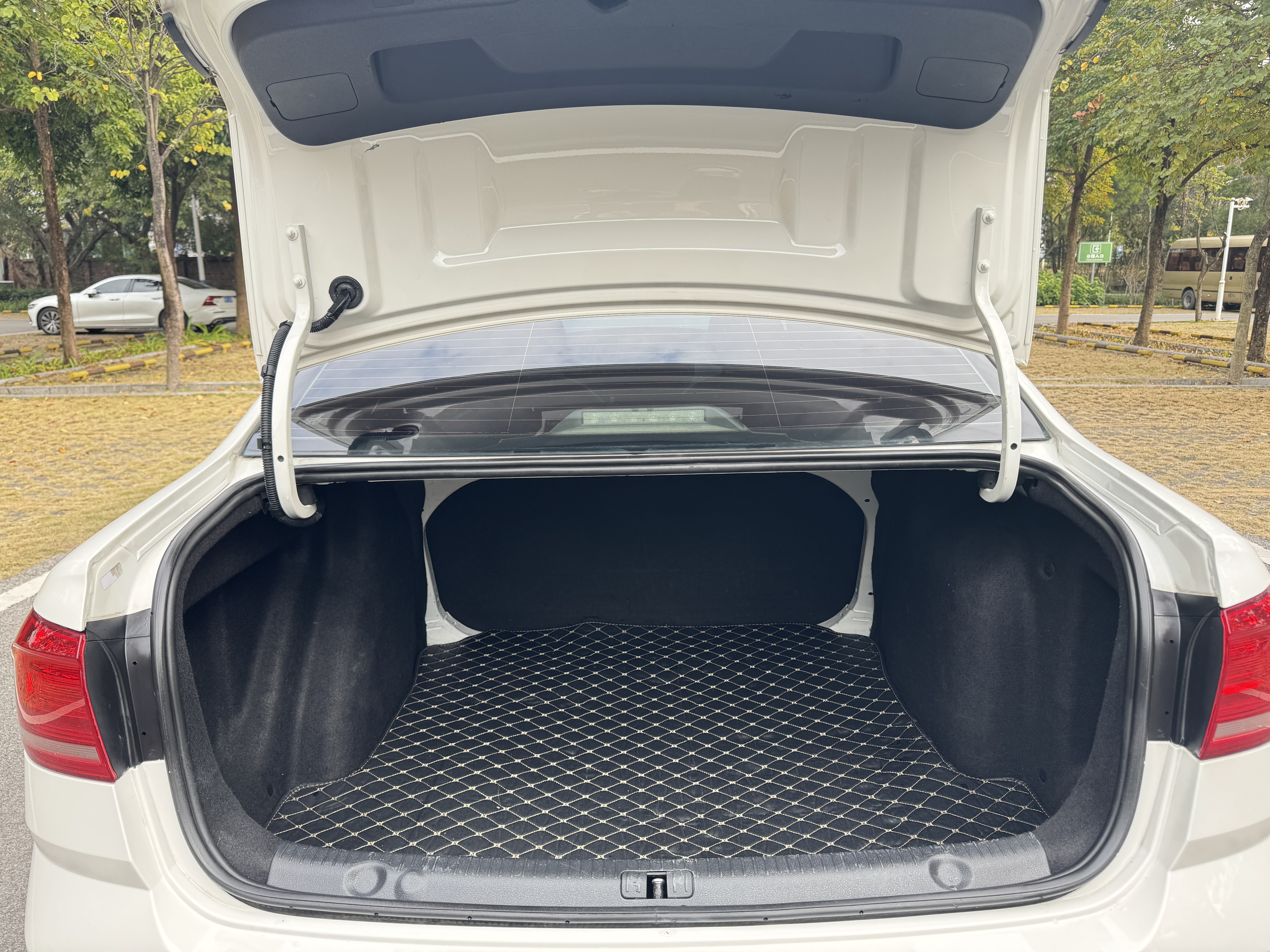 Volkswagen Lavida 2019 #12 Volkswagen Lavida 2019 car image #12