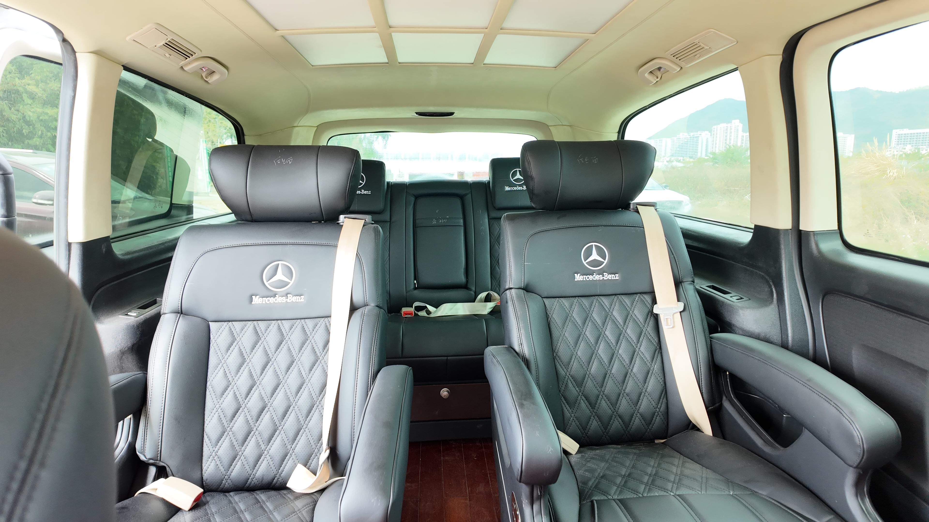 Mercedes-Benz E Class 2013 car image #12