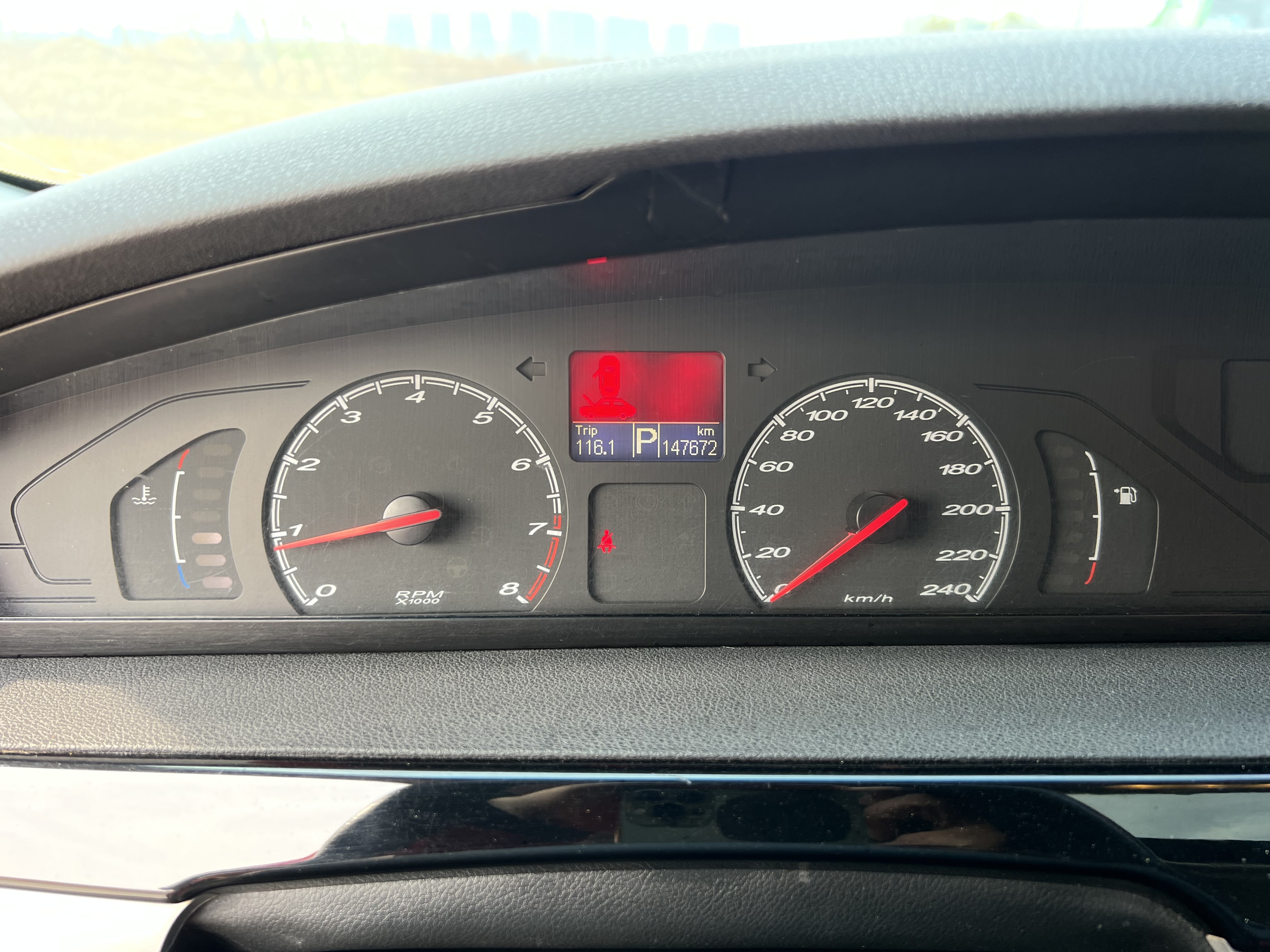 MG 6 2011 car image #12