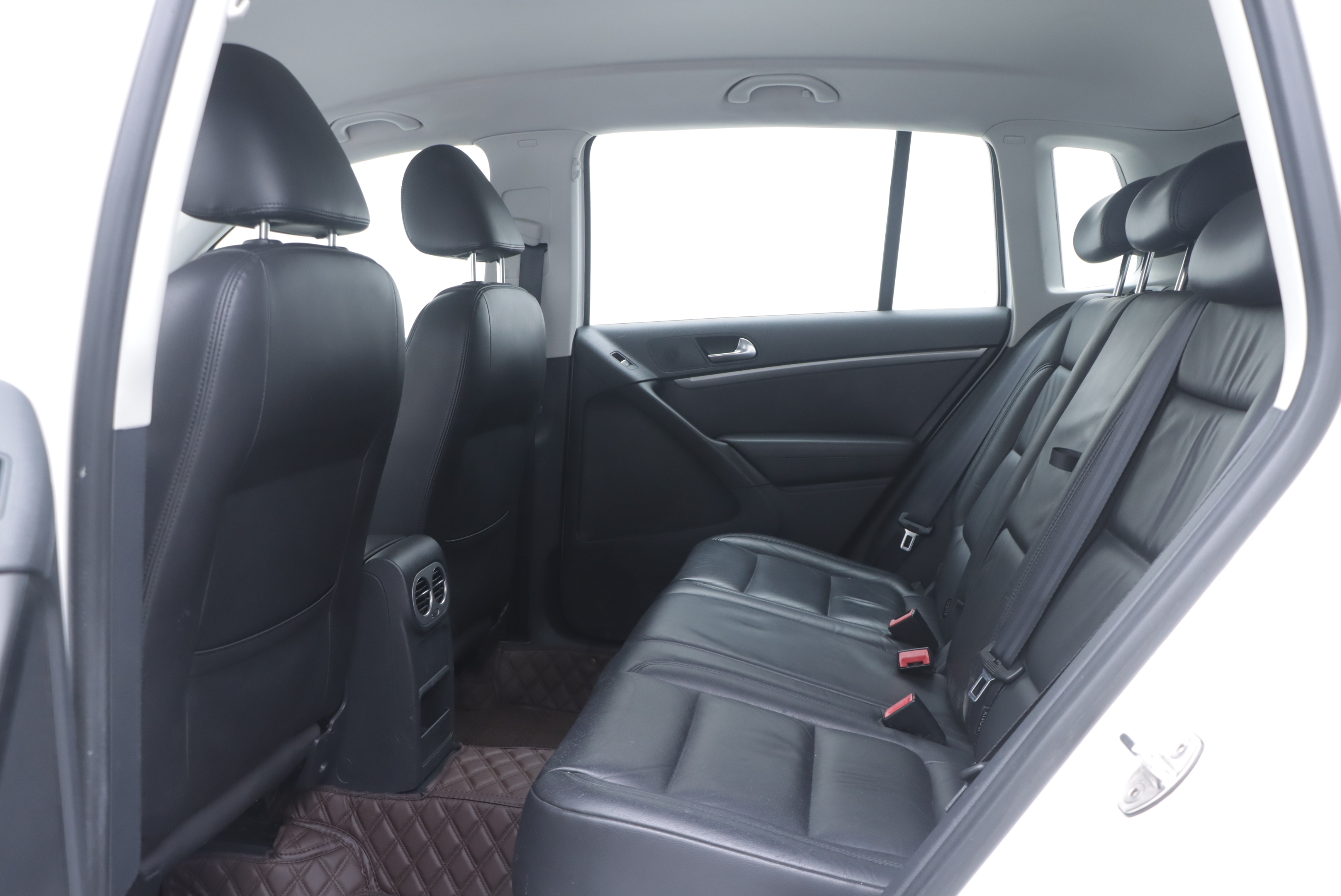 Volkswagen Tiguan 2014 car image #12