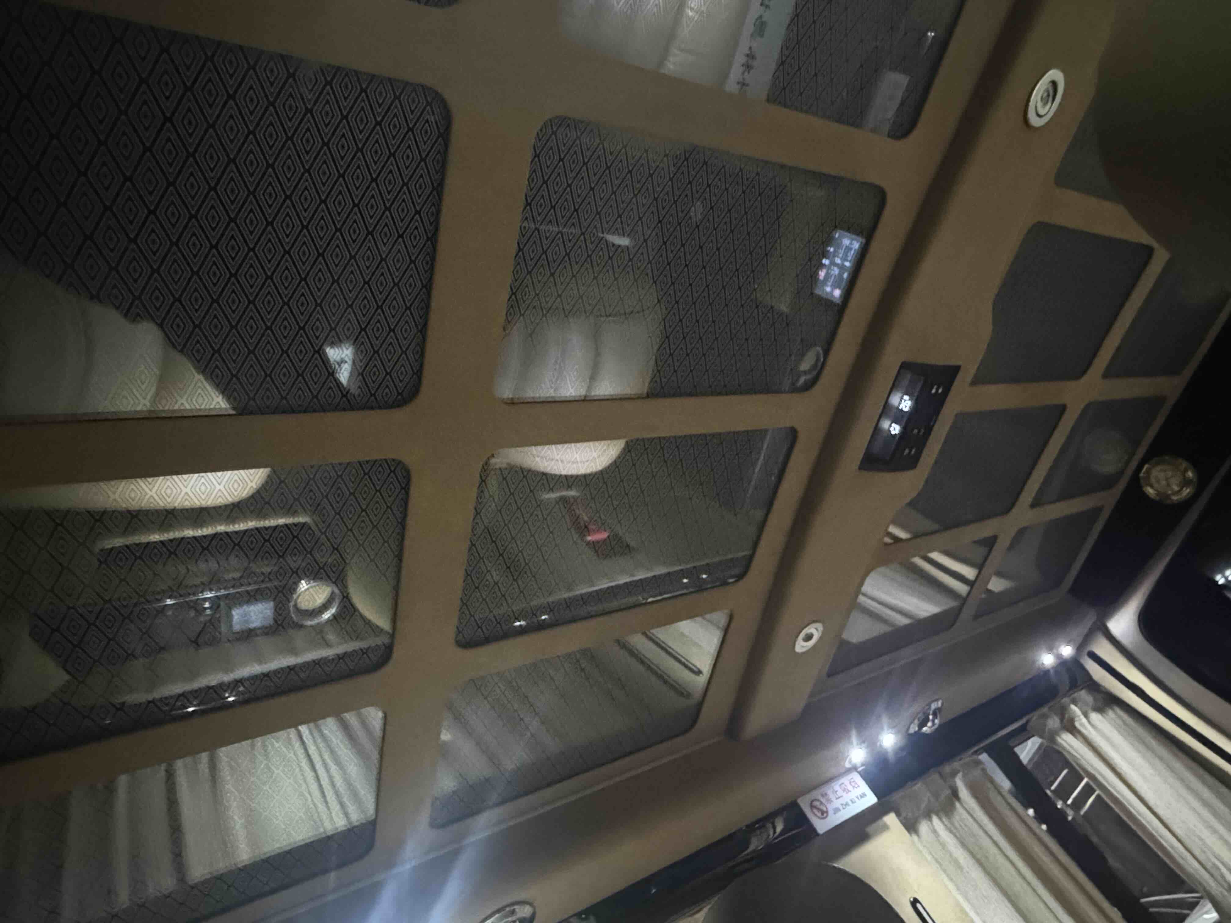 Volkswagen Caravelle 2018 #12 Volkswagen Caravelle 2018 car image #12