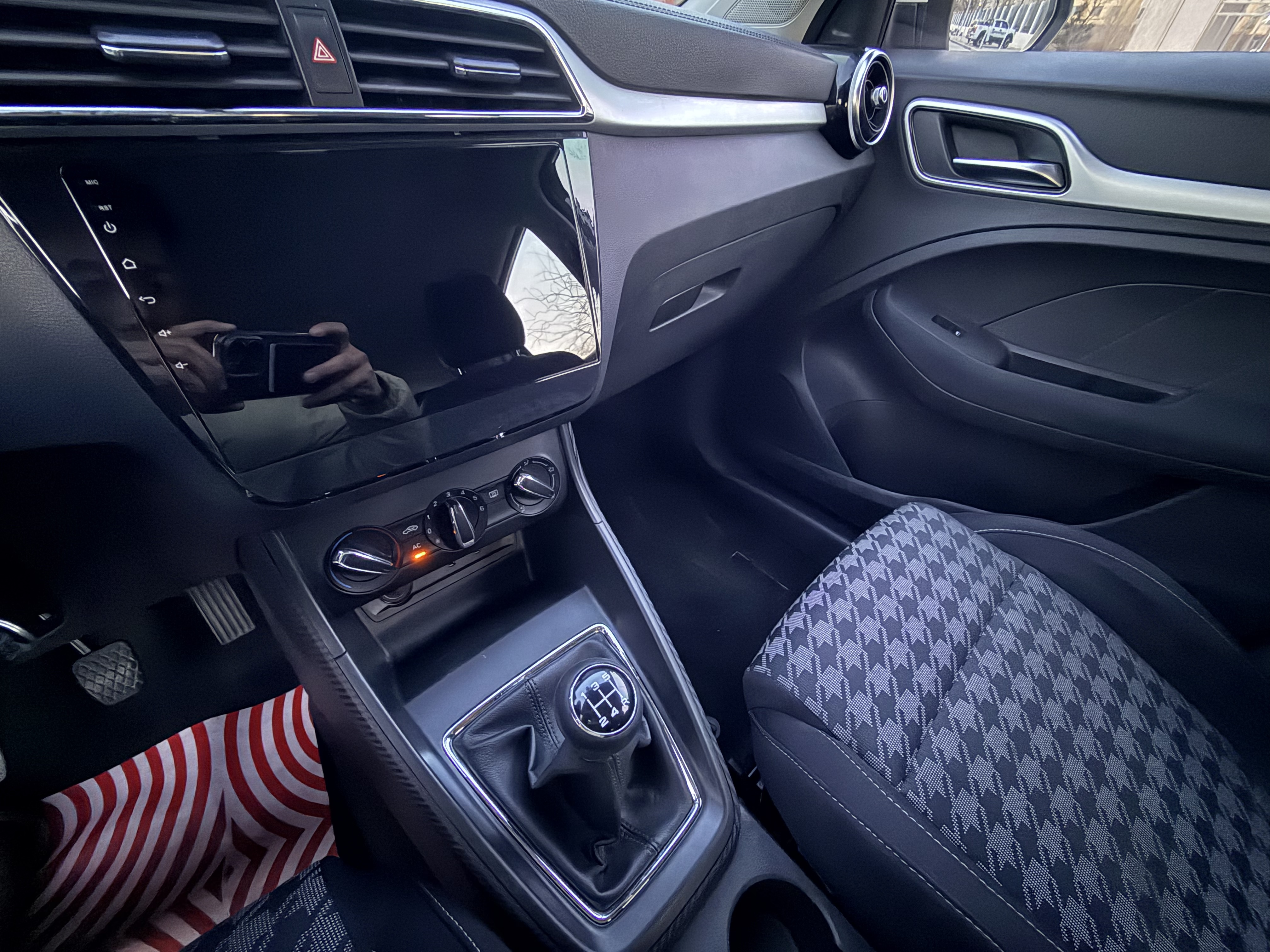 MG ZS 2018 image de voiture #12