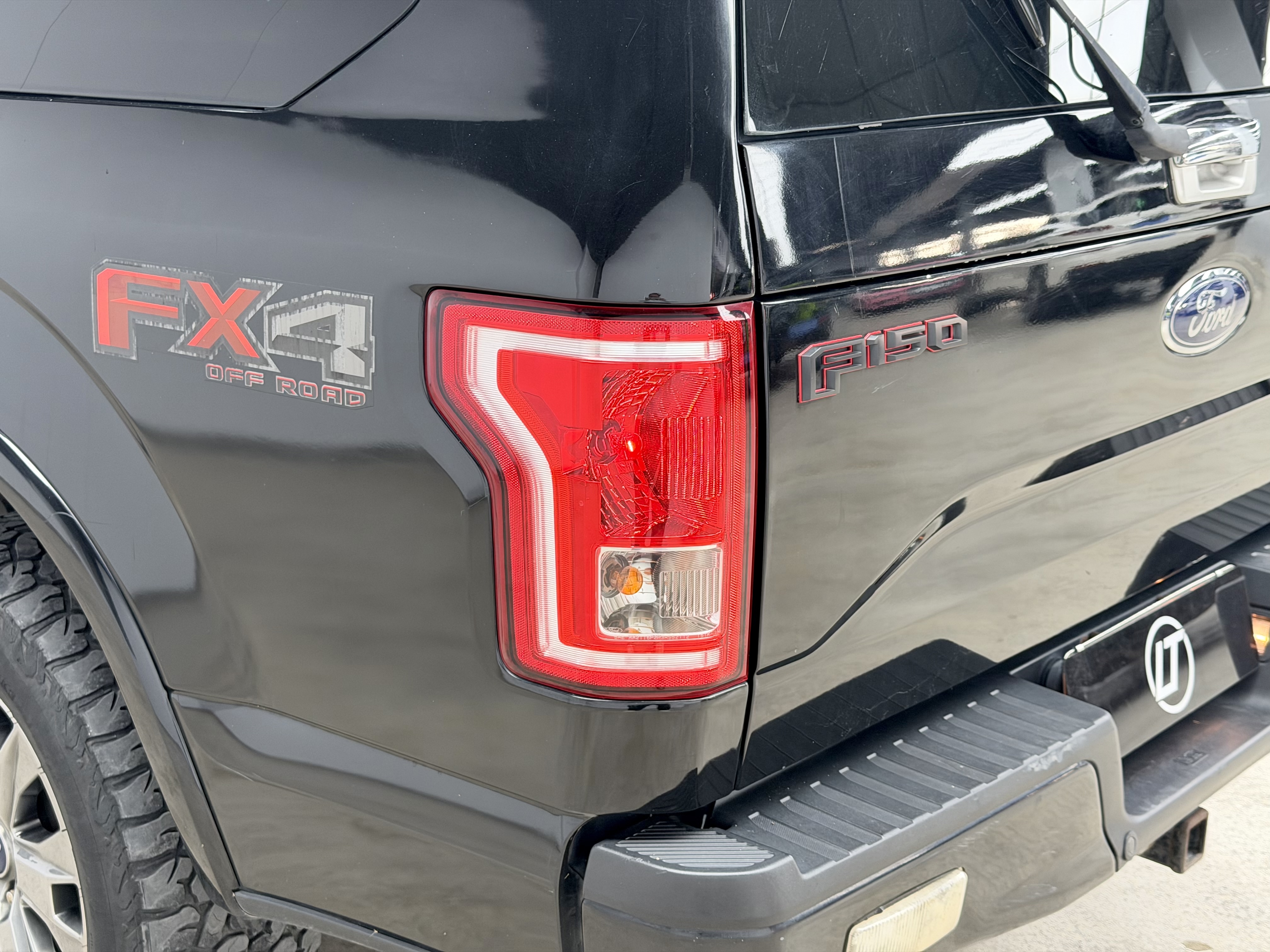 Ford F-150 Raptor 2017 car image #12