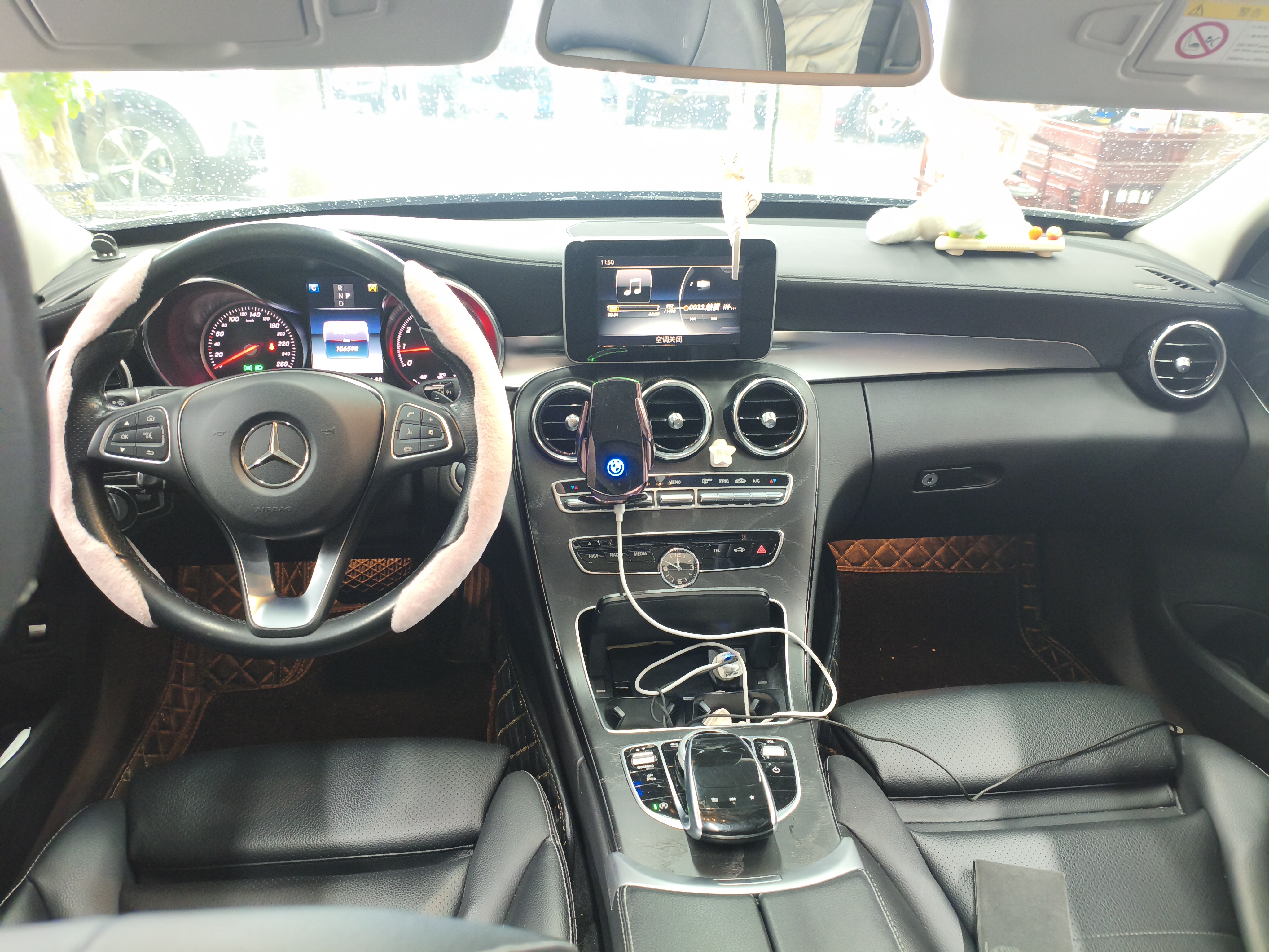 Mercedes-Benz C Class 2017 car image #12