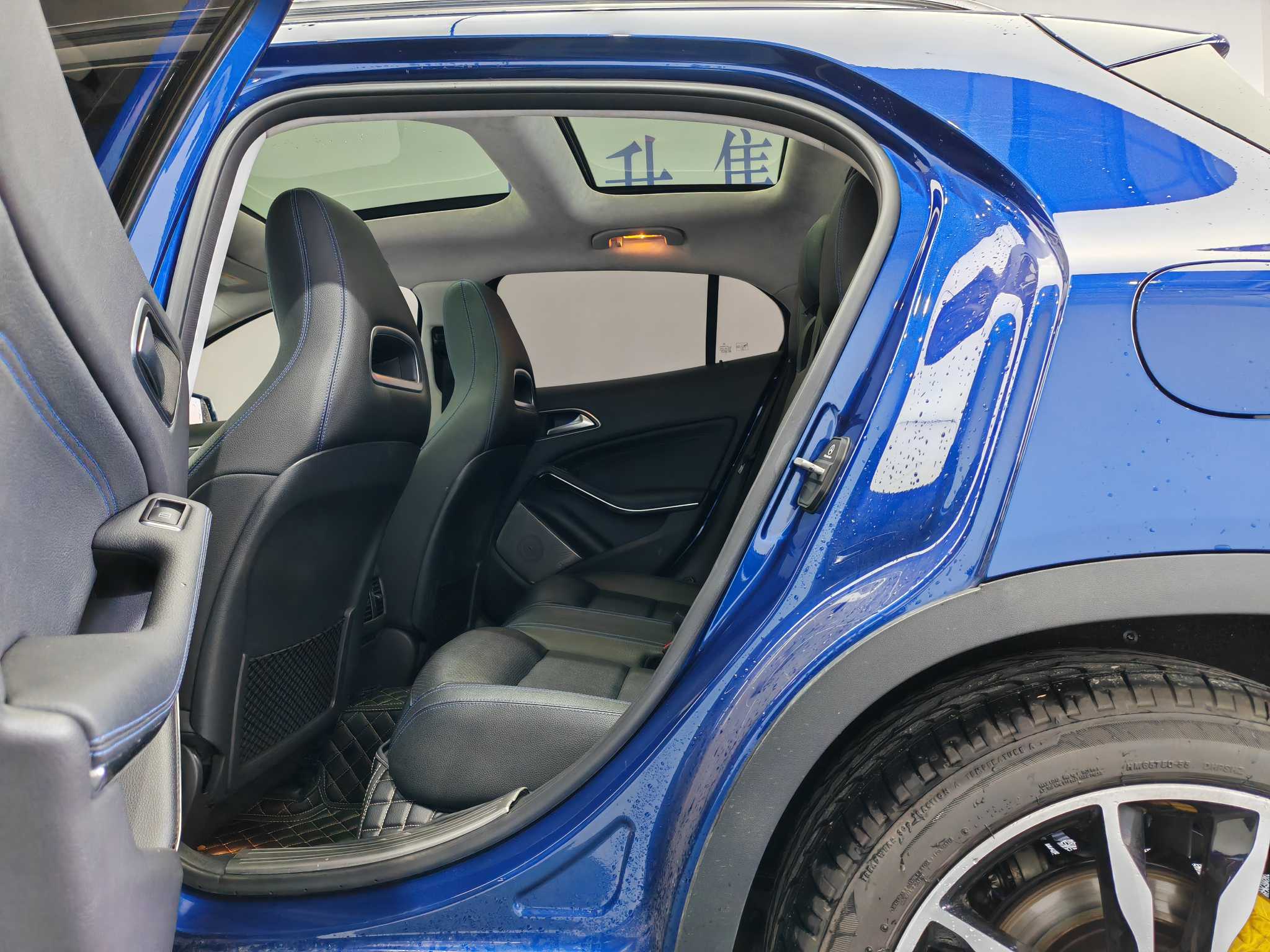 Mercedes-Benz GLA Class 2016 car image #12