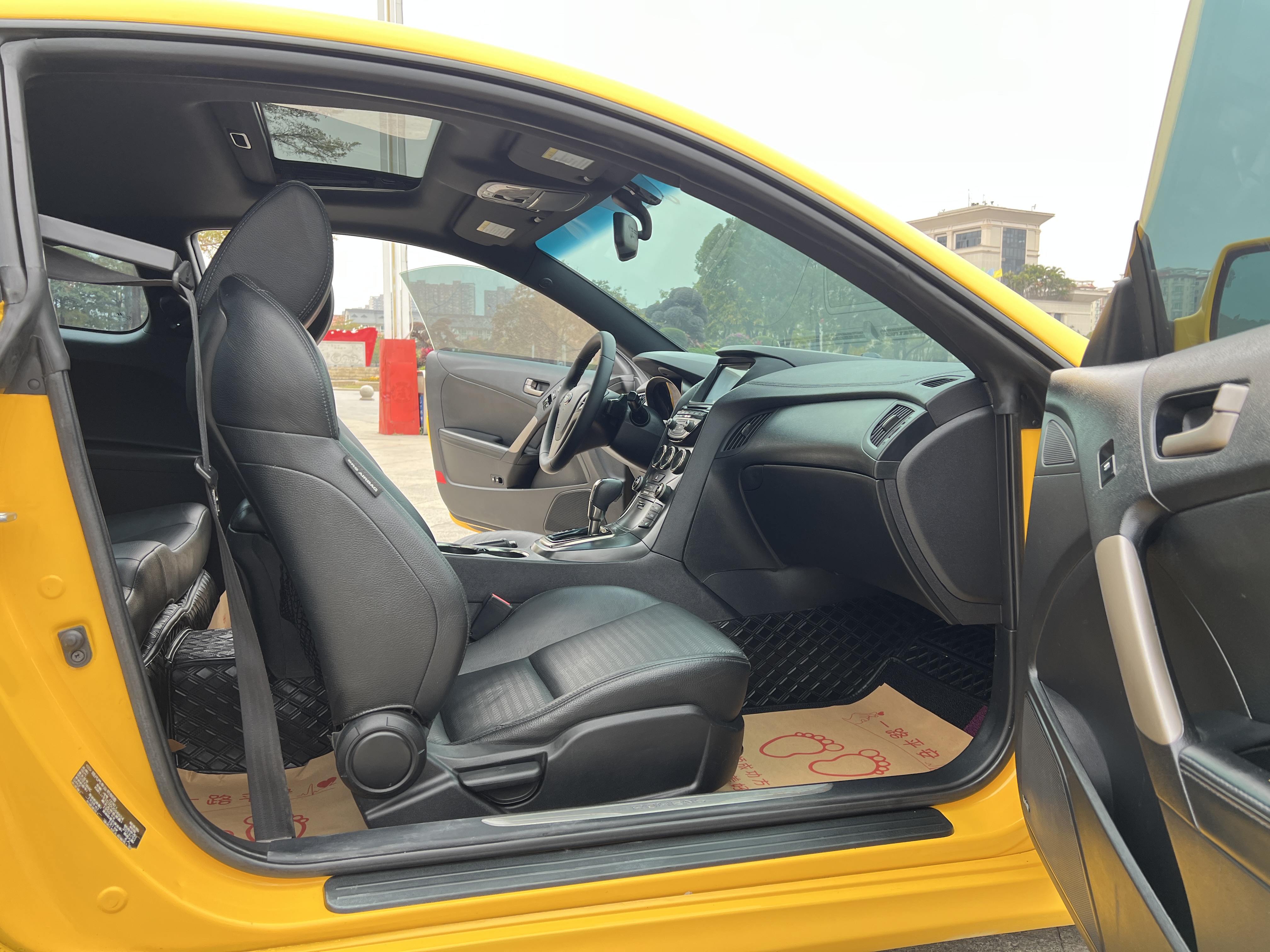 Hyundai Rohens-Coupe 2013 #12 Hyundai Rohens-Coupe 2013 car image #12