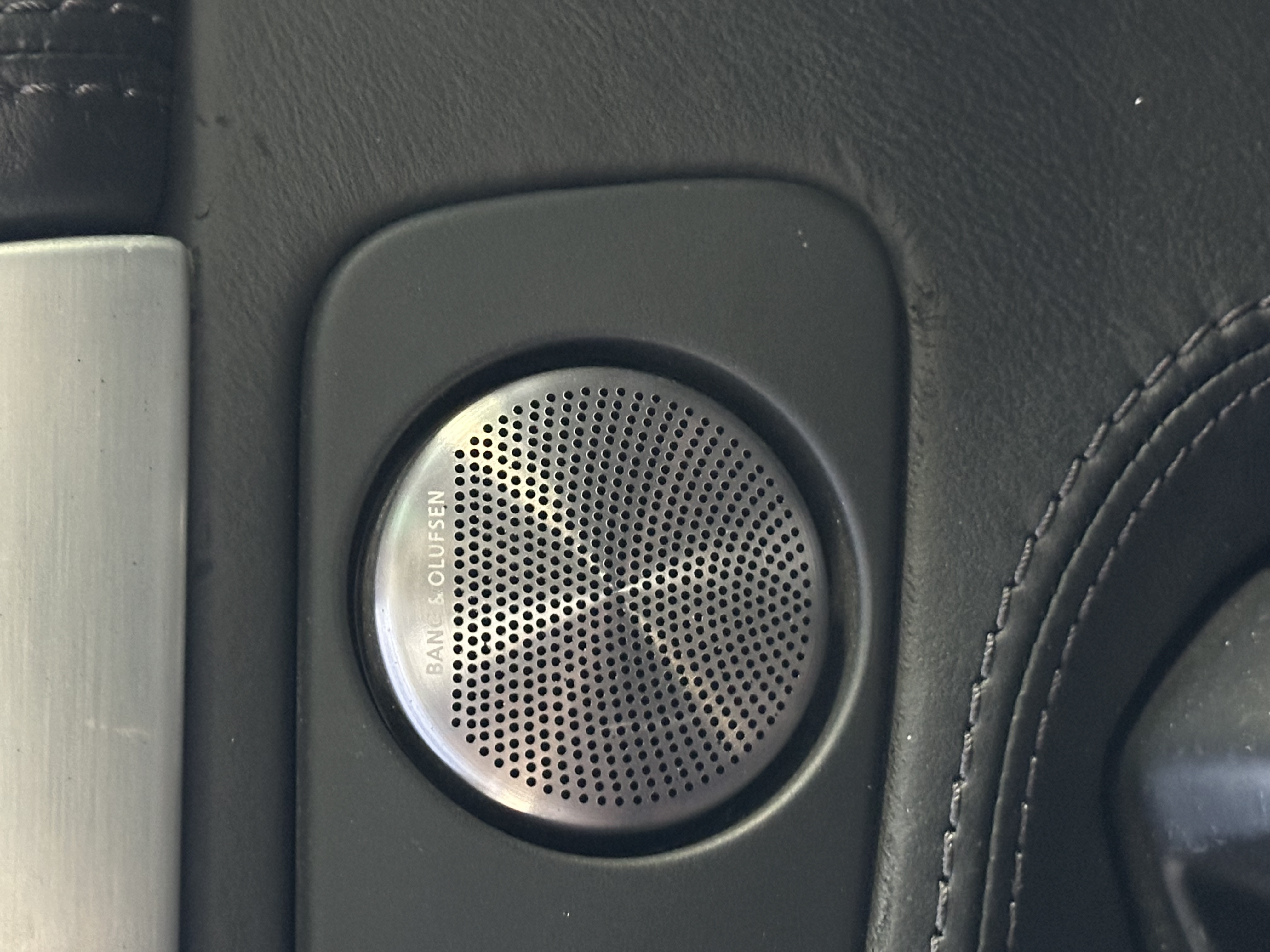 Audi S8 2008 car image #12