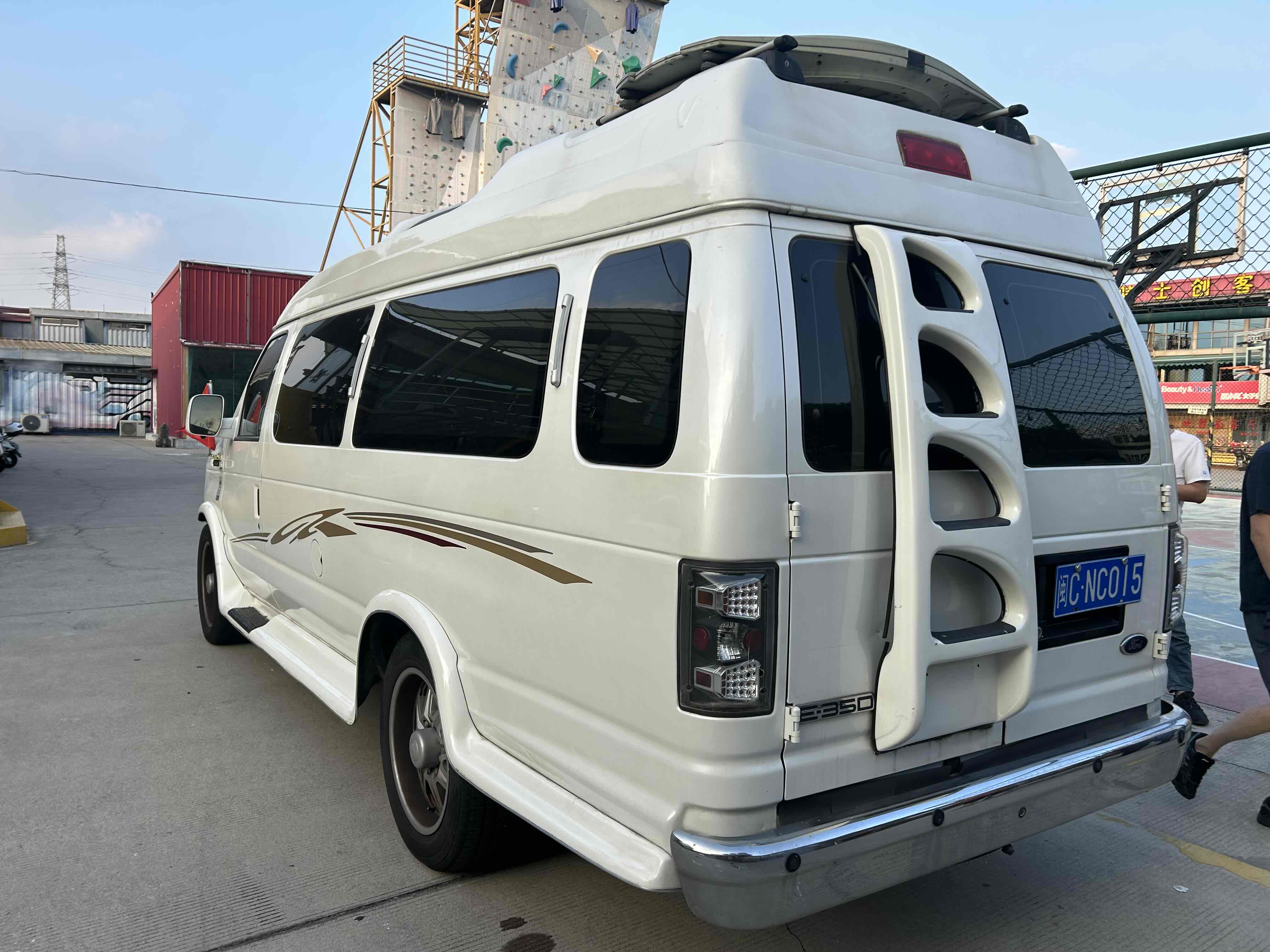 Ford E350 2008 imagem de carro #12