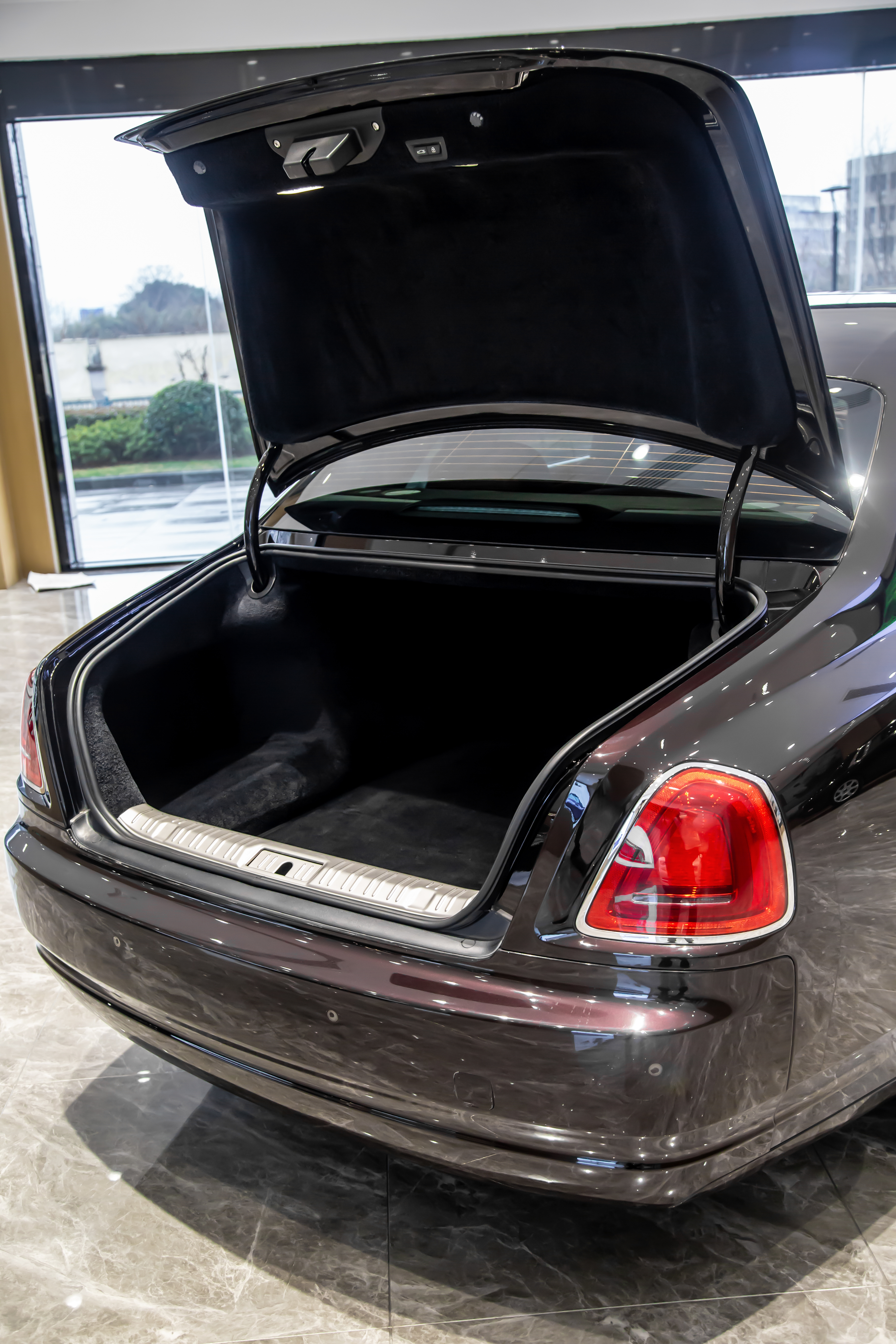 劳斯莱斯 古思特 2017 汽车图片 #12