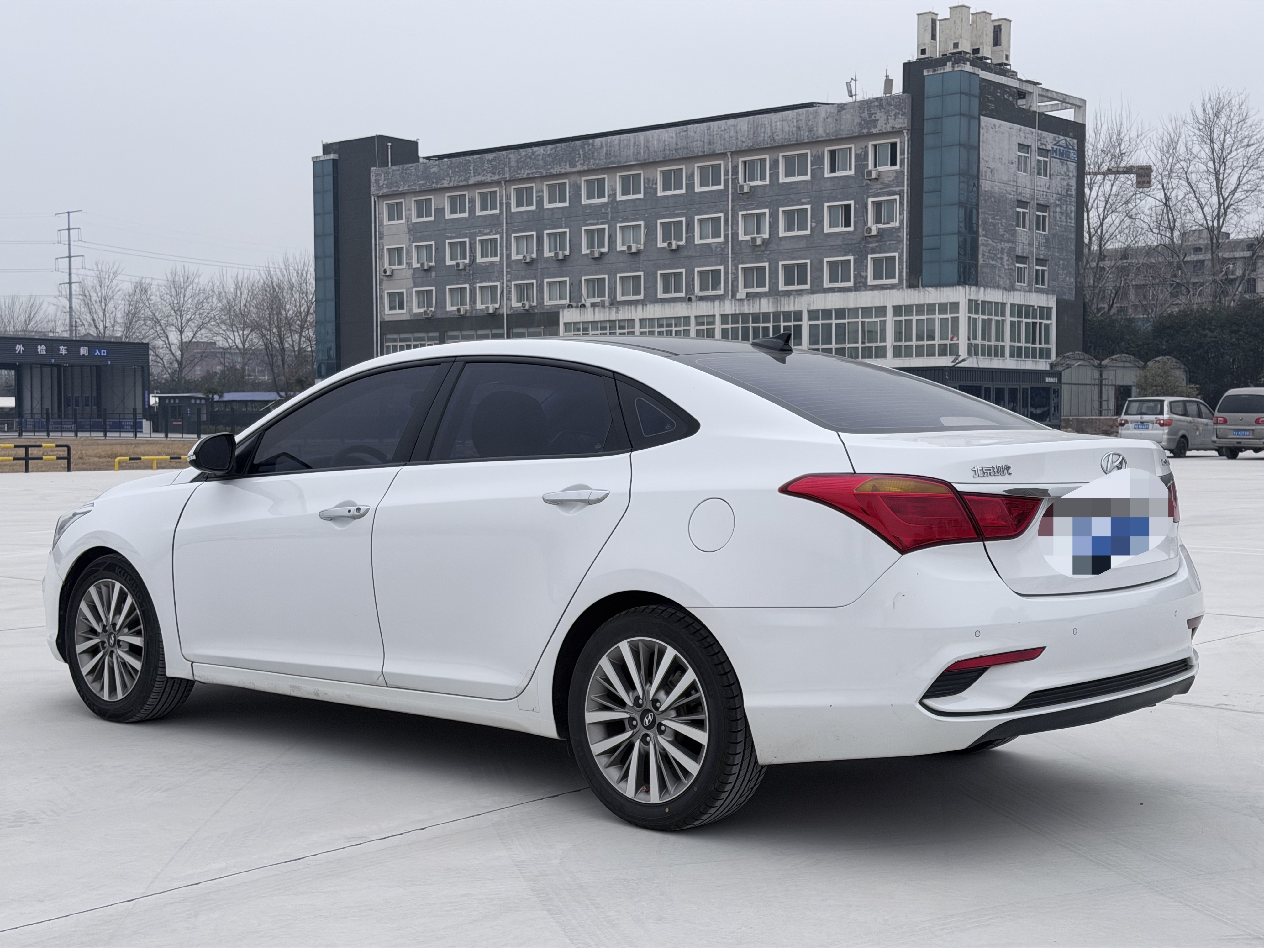 Hyundai Mistra 2017 car image #12