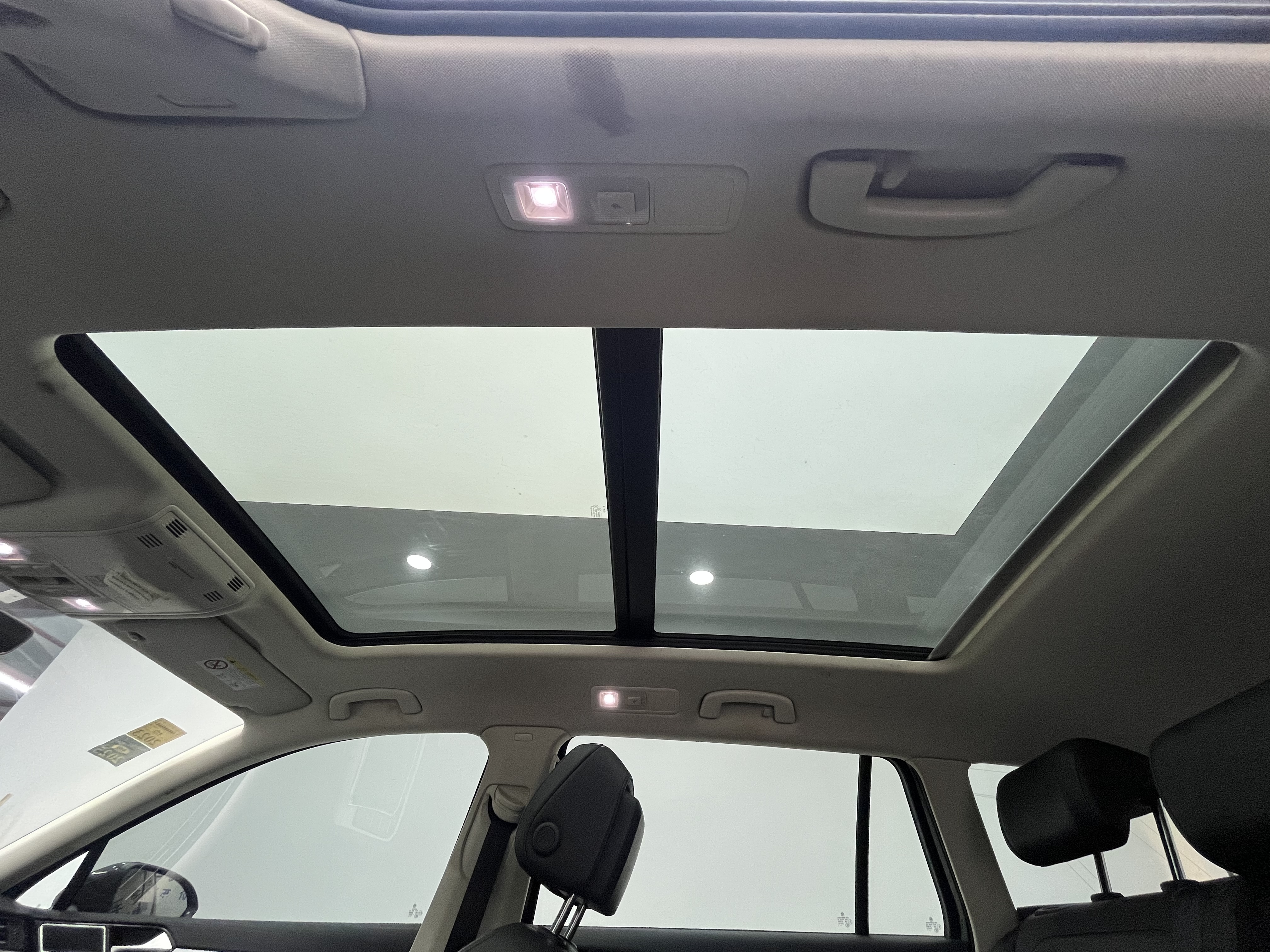 Volkswagen Passat Variant 2017 immagine di auto #12