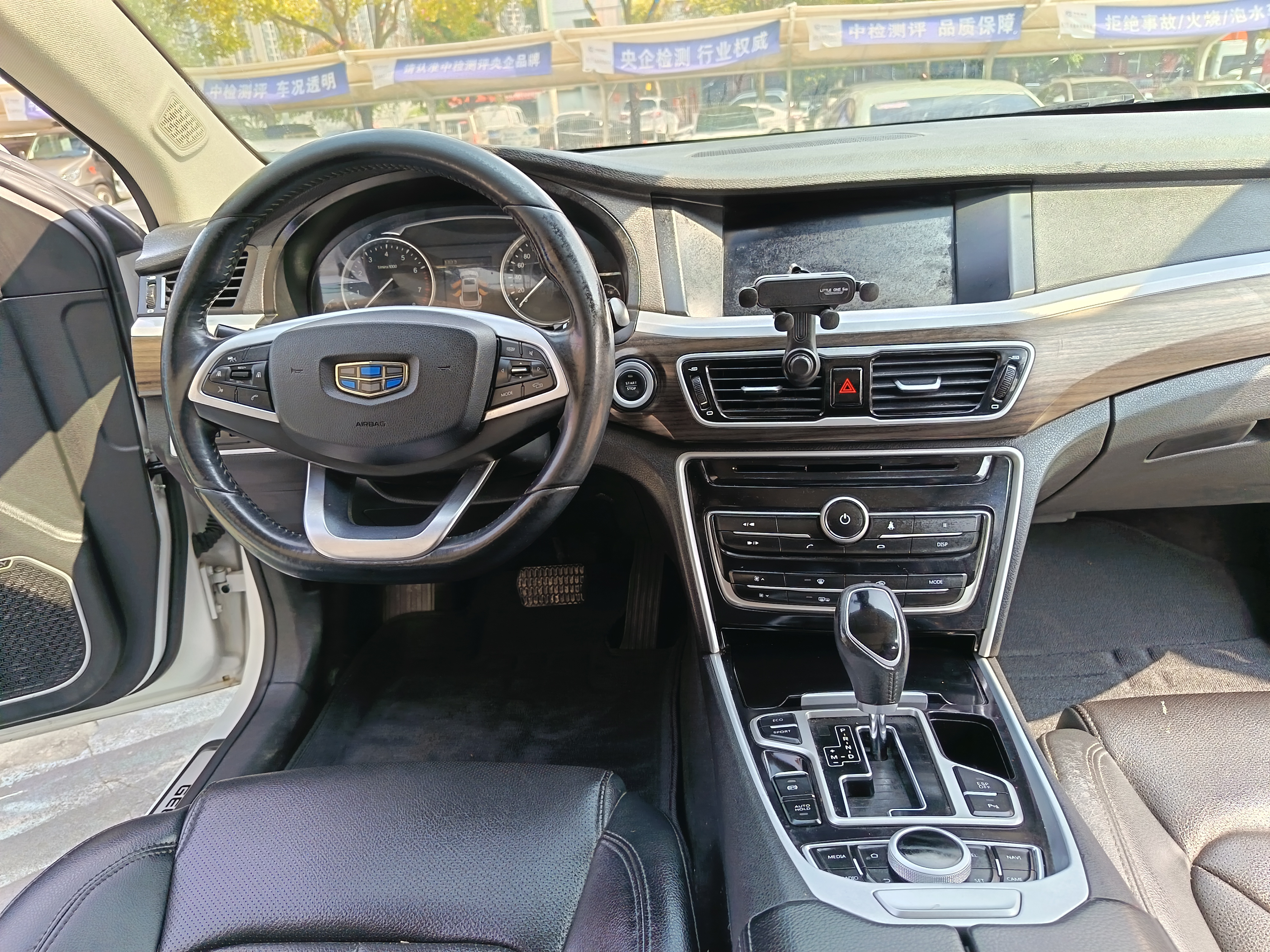 GEELY Ulion 2018 car image #12