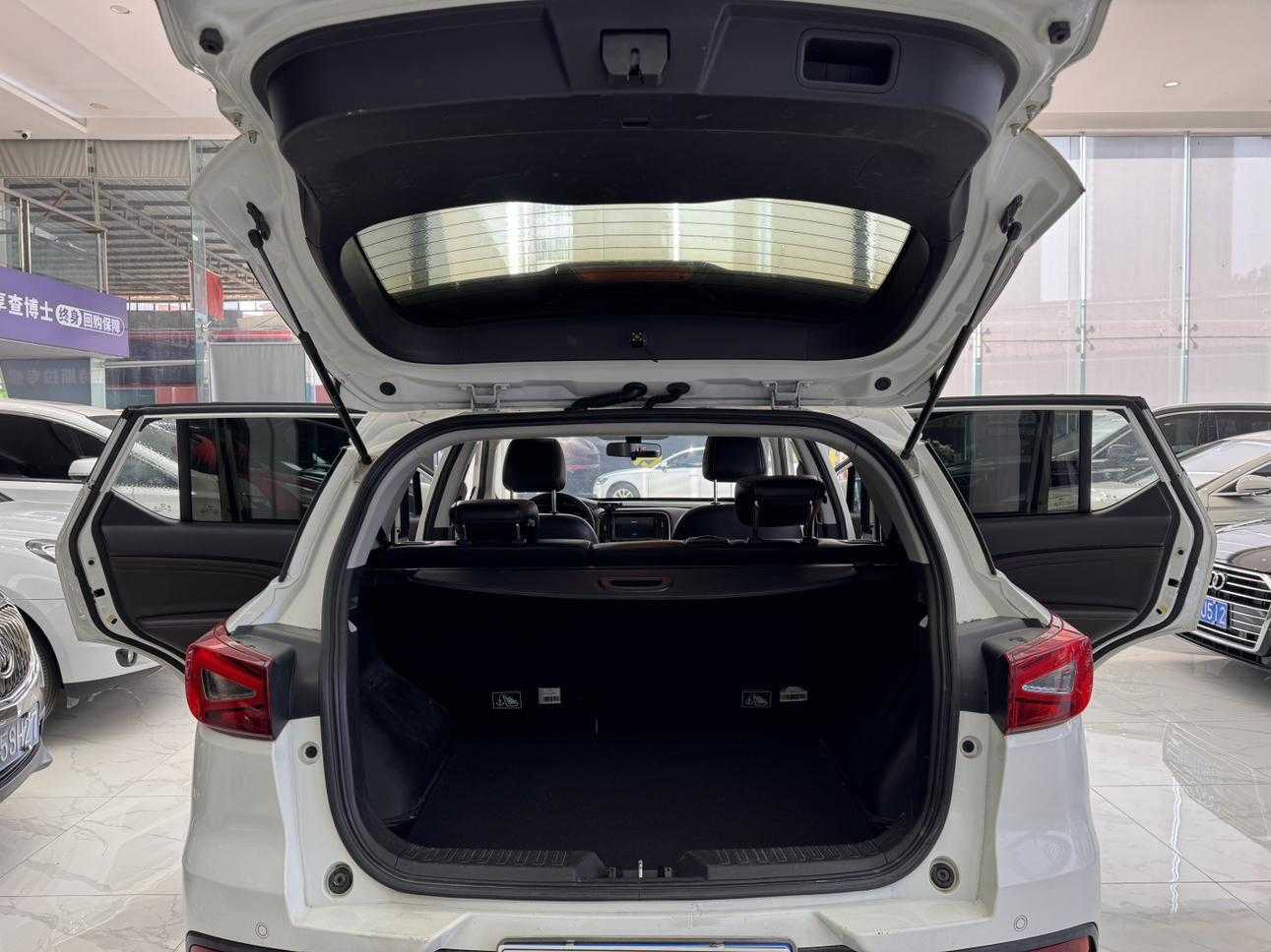 GAC Trumpchi GS3 2018 #12 GAC Trumpchi GS3 2018 car image #12