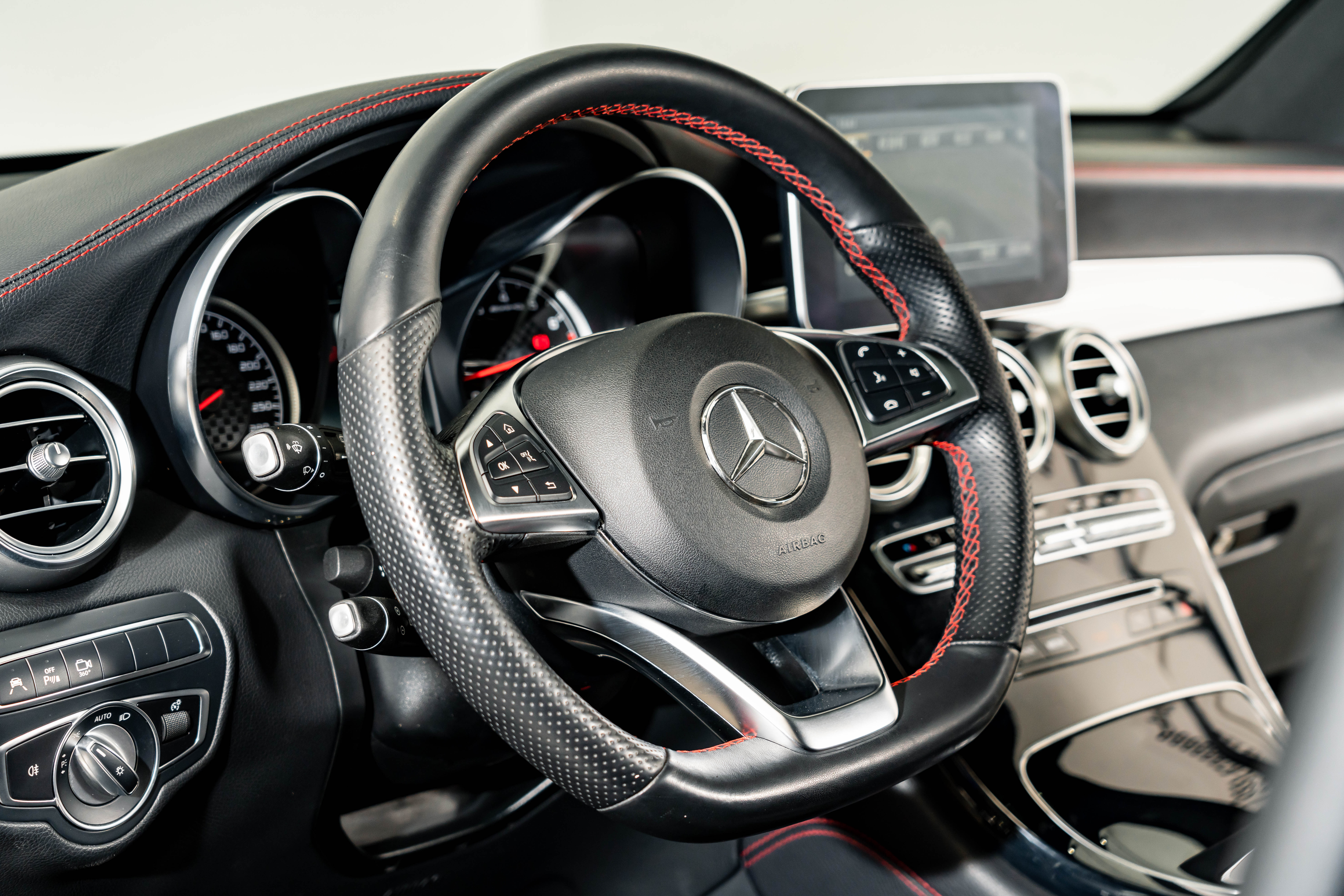 Mercedes-Benz GLC AMG 2019 immagine di auto #12