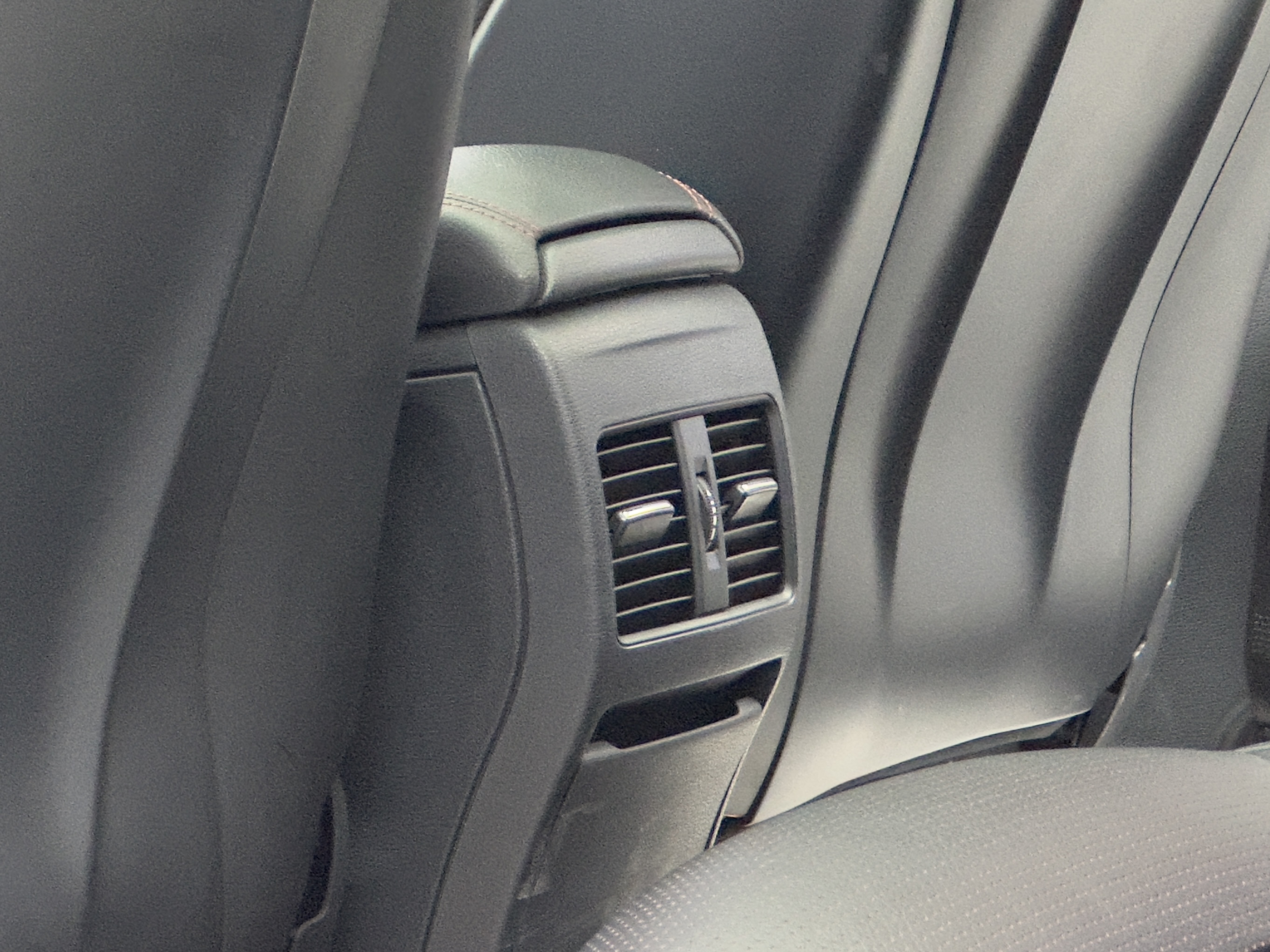 Mercedes-Benz GLA AMG 2019 #12 Mercedes-Benz GLA AMG 2019 car image #12