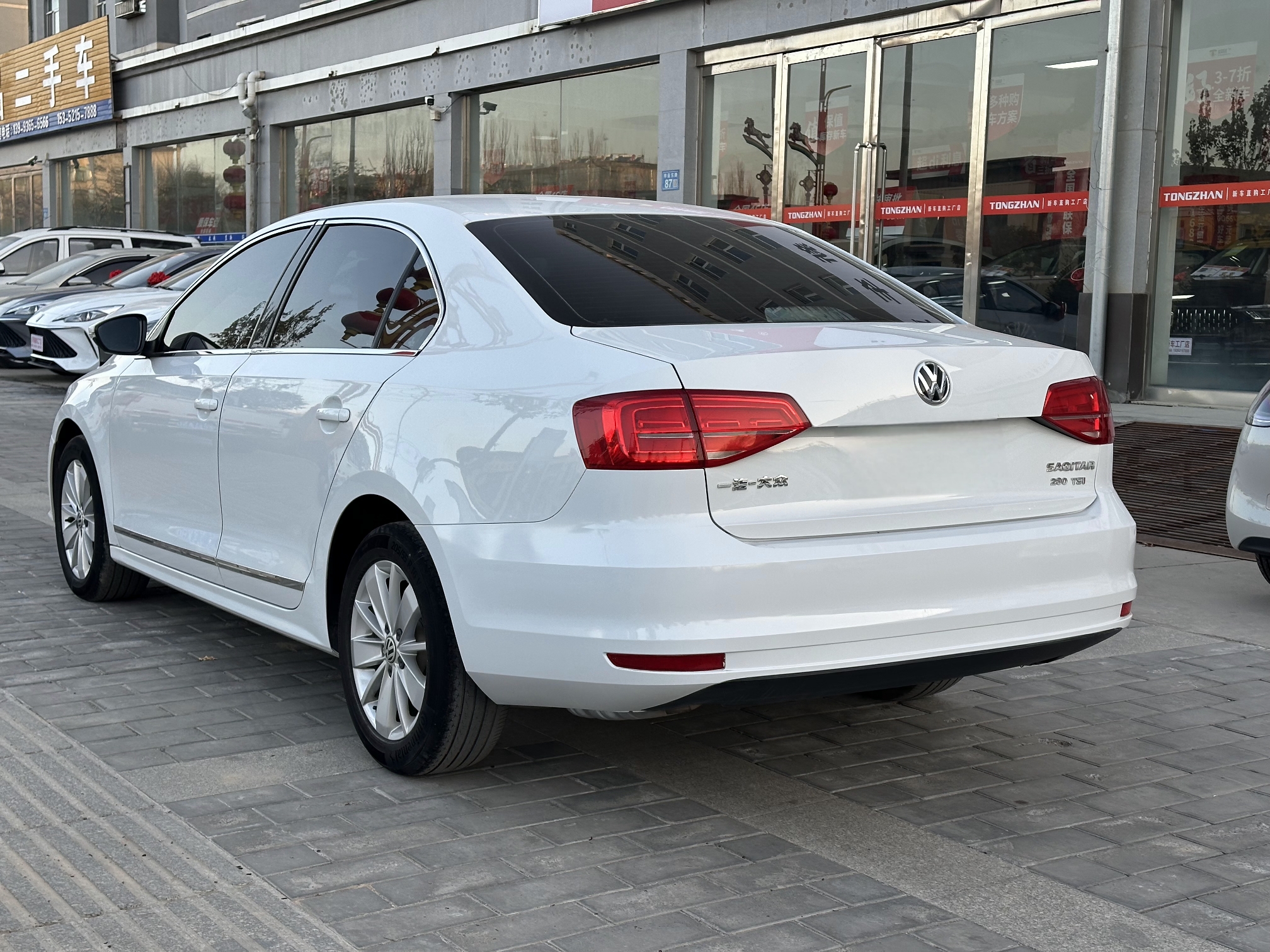 Volkswagen Sagitar 2019 immagine di auto #12