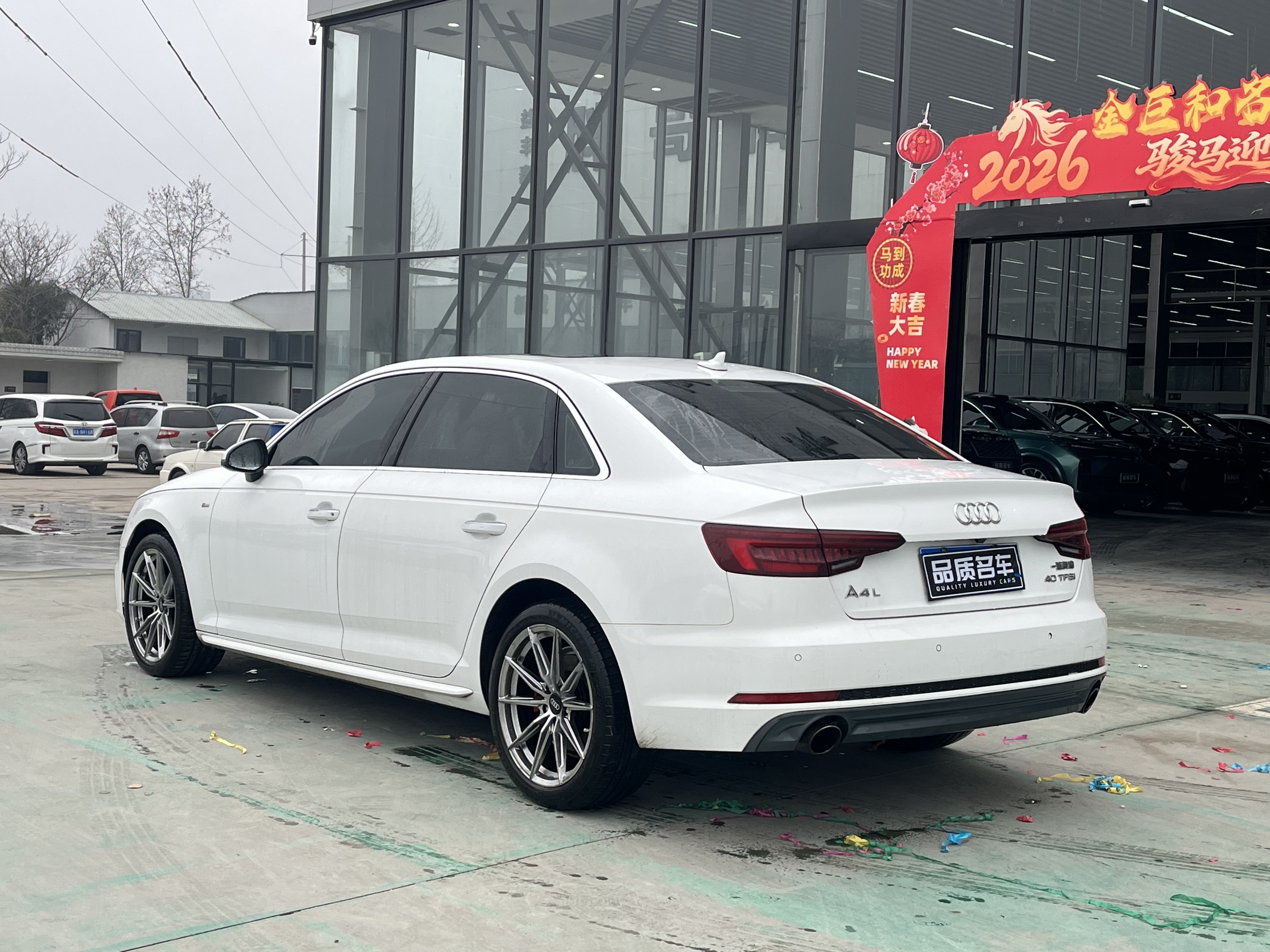 Audi A4L 2018 car image #12