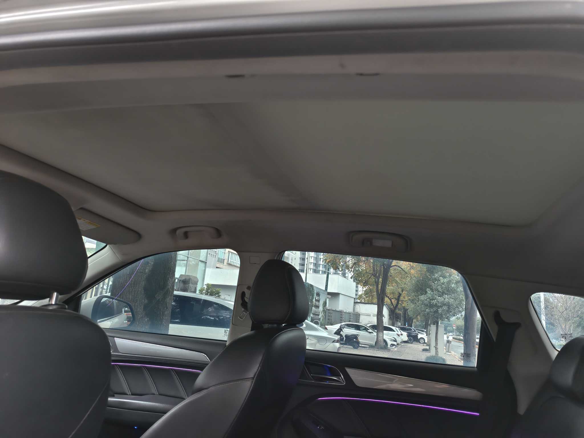 Roewe RX5 2018 изображение автомобиля #12