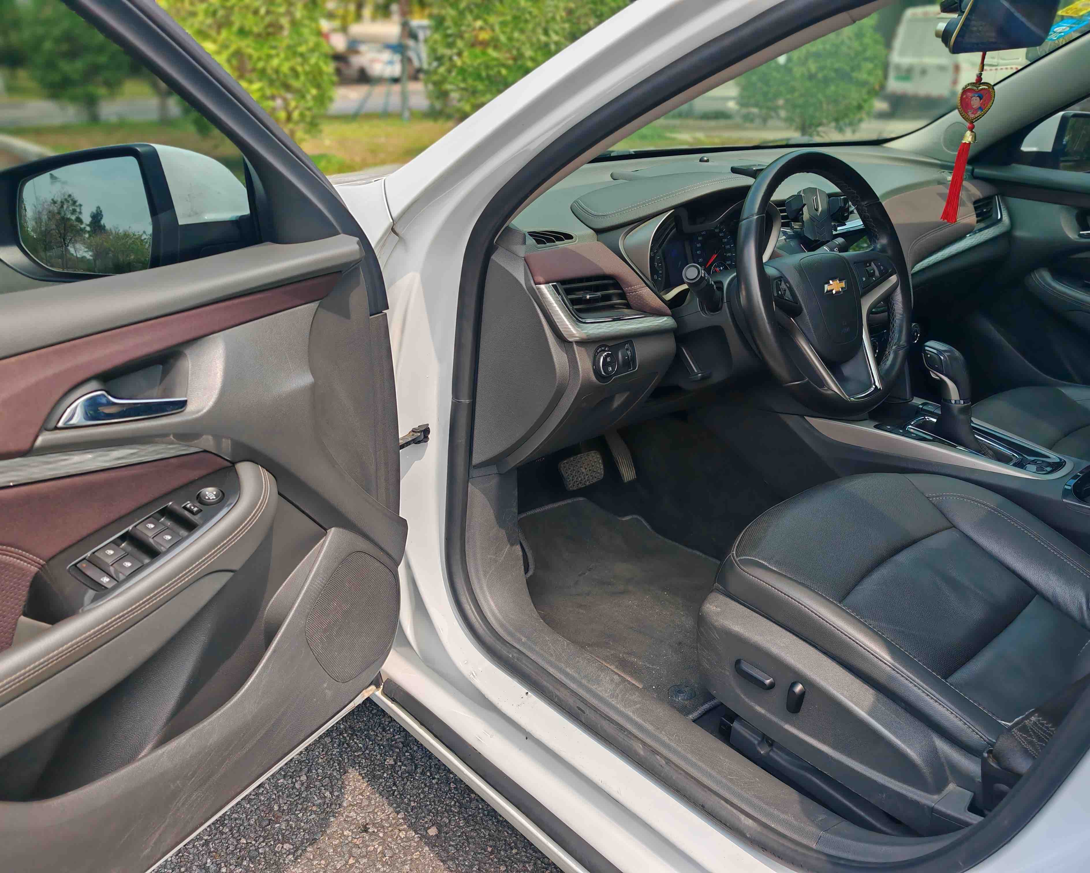 Chevrolet Malibu 2017 car image #12