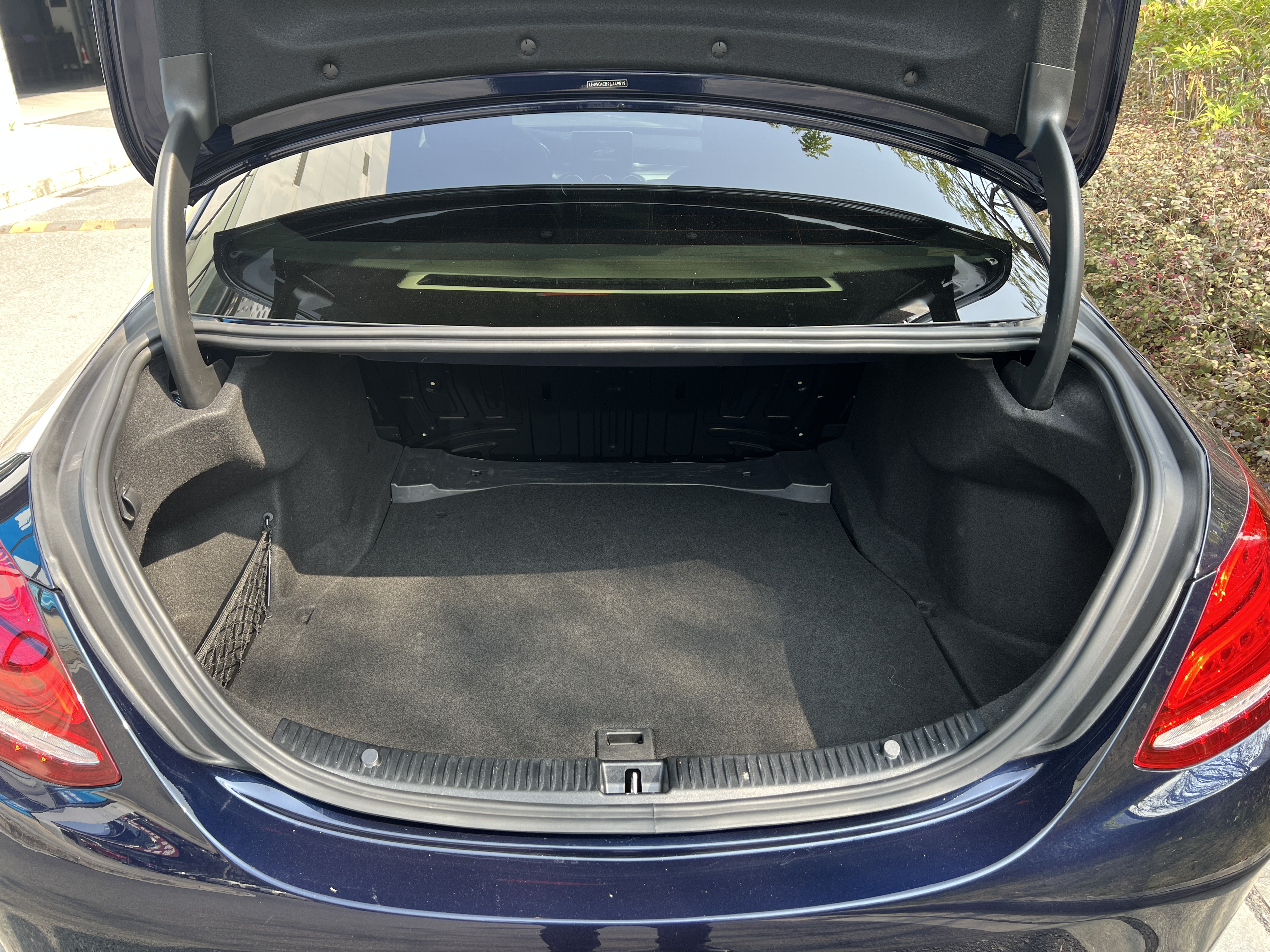 Mercedes-Benz C Class 2018 car image #12