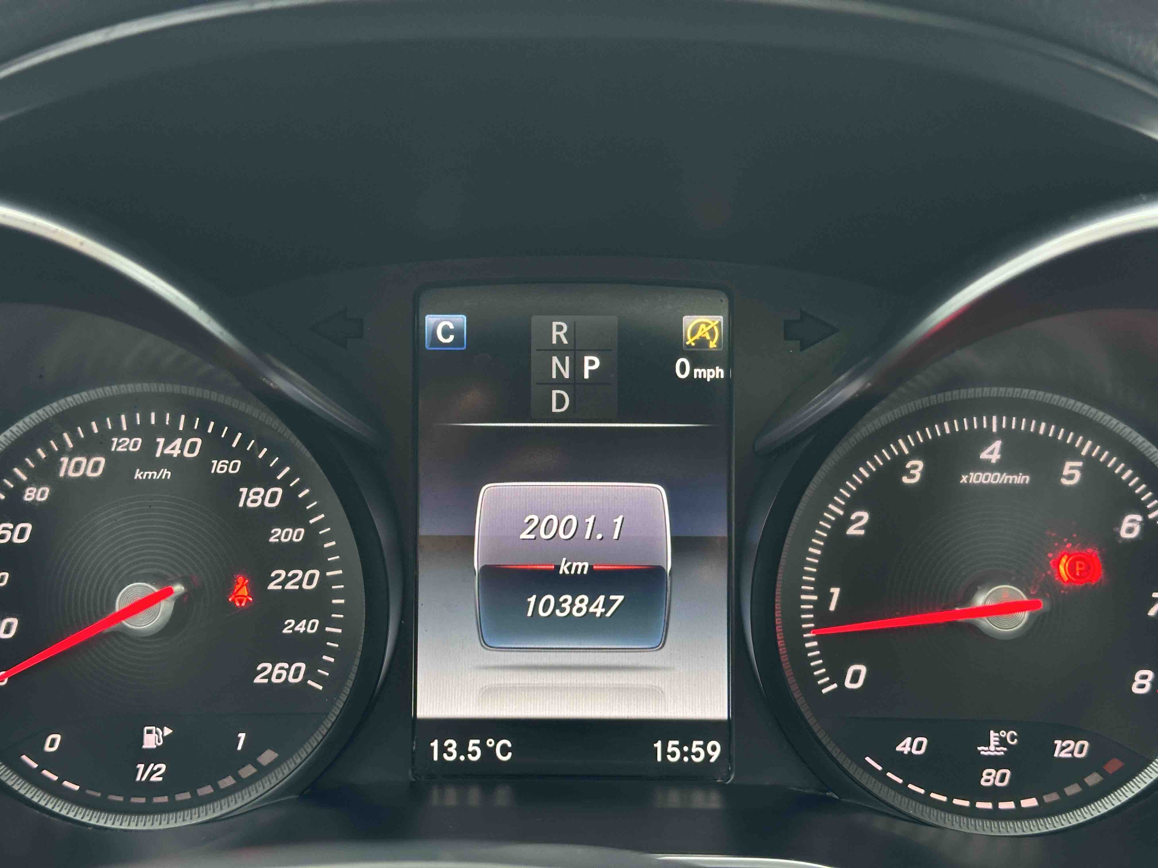 Mercedes-Benz C Class 2018 car image #12