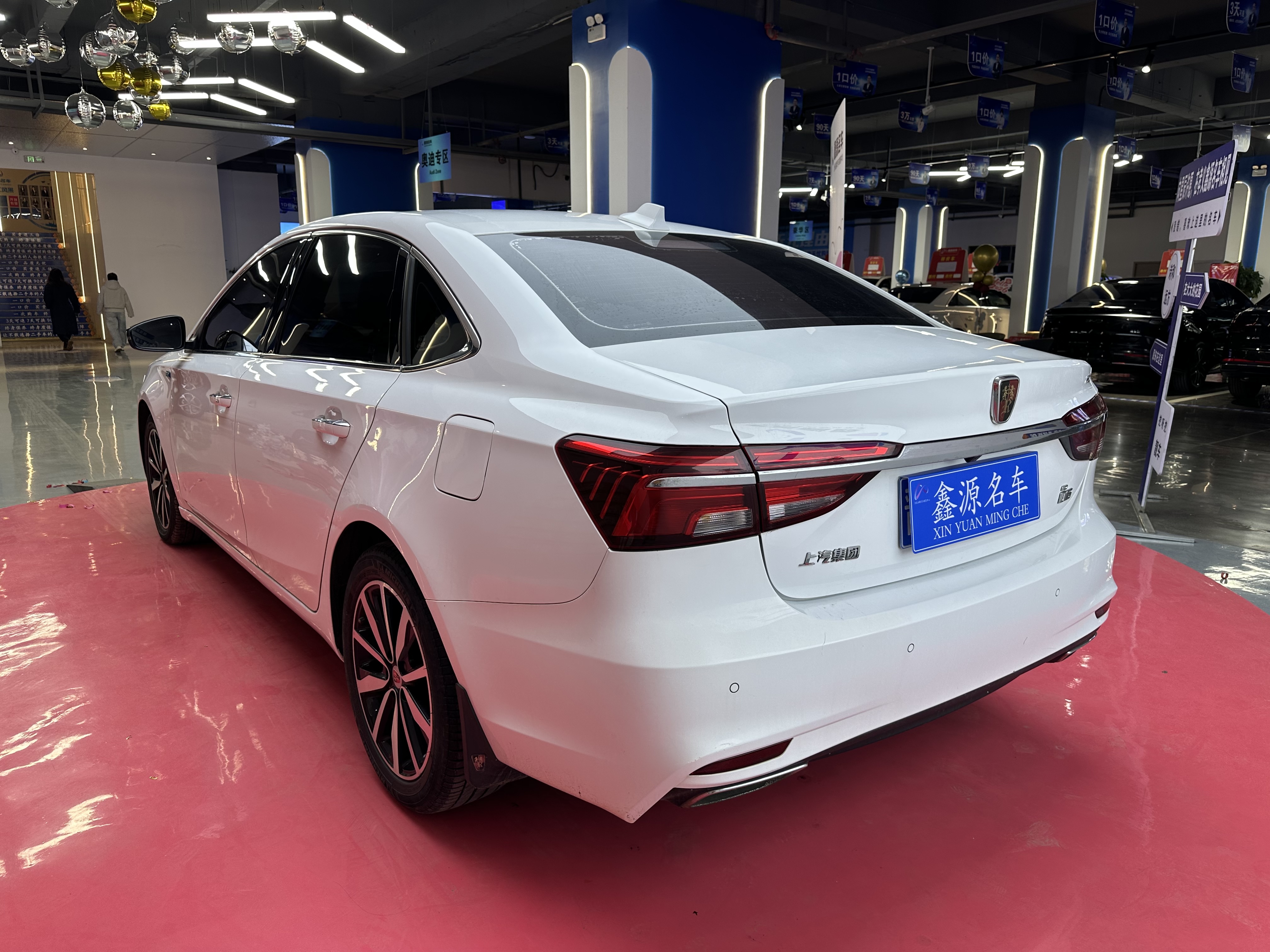 Roewe i6 2017 imagen de coche #12