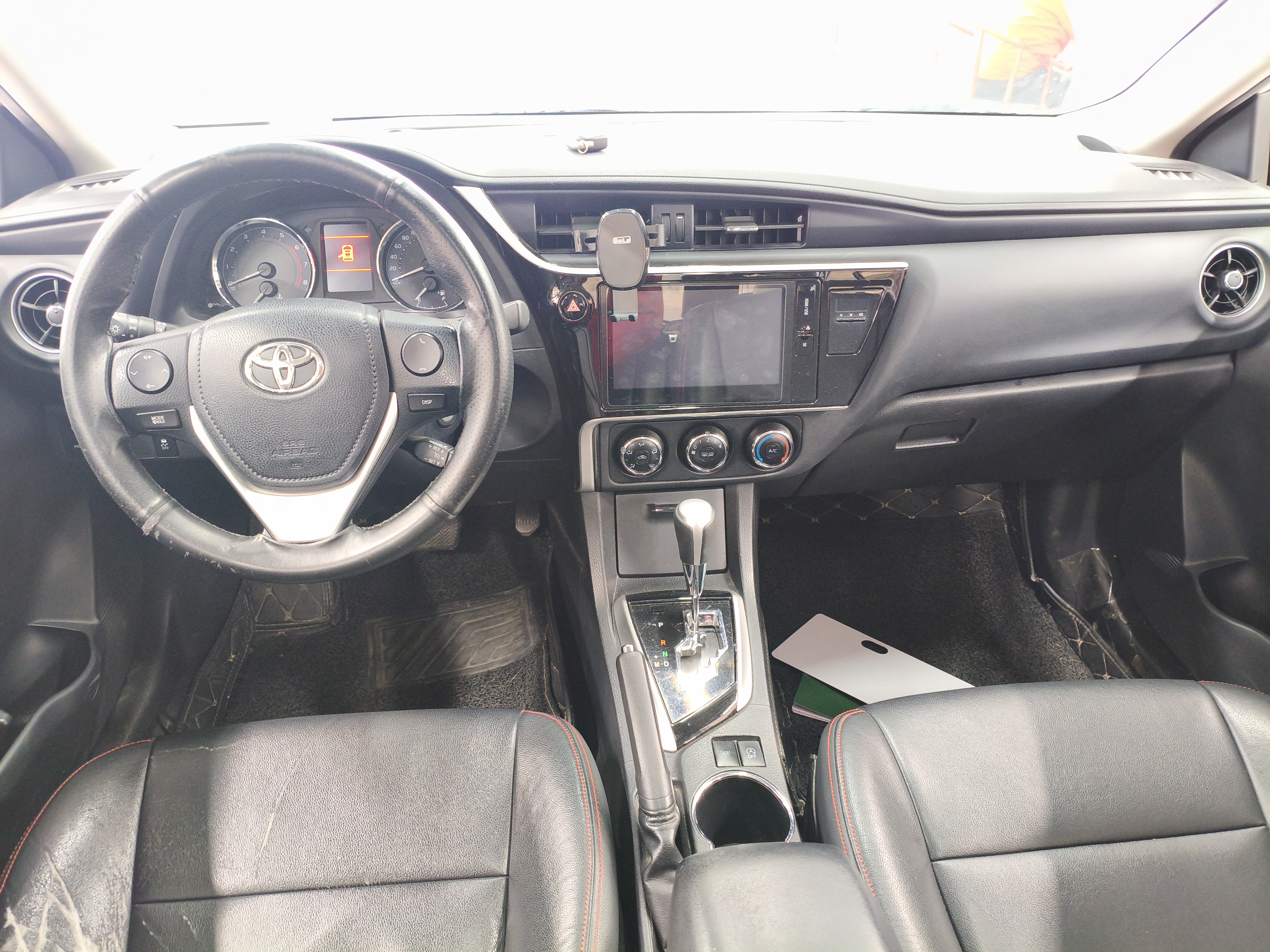 Toyota Corolla 2018 car image #12