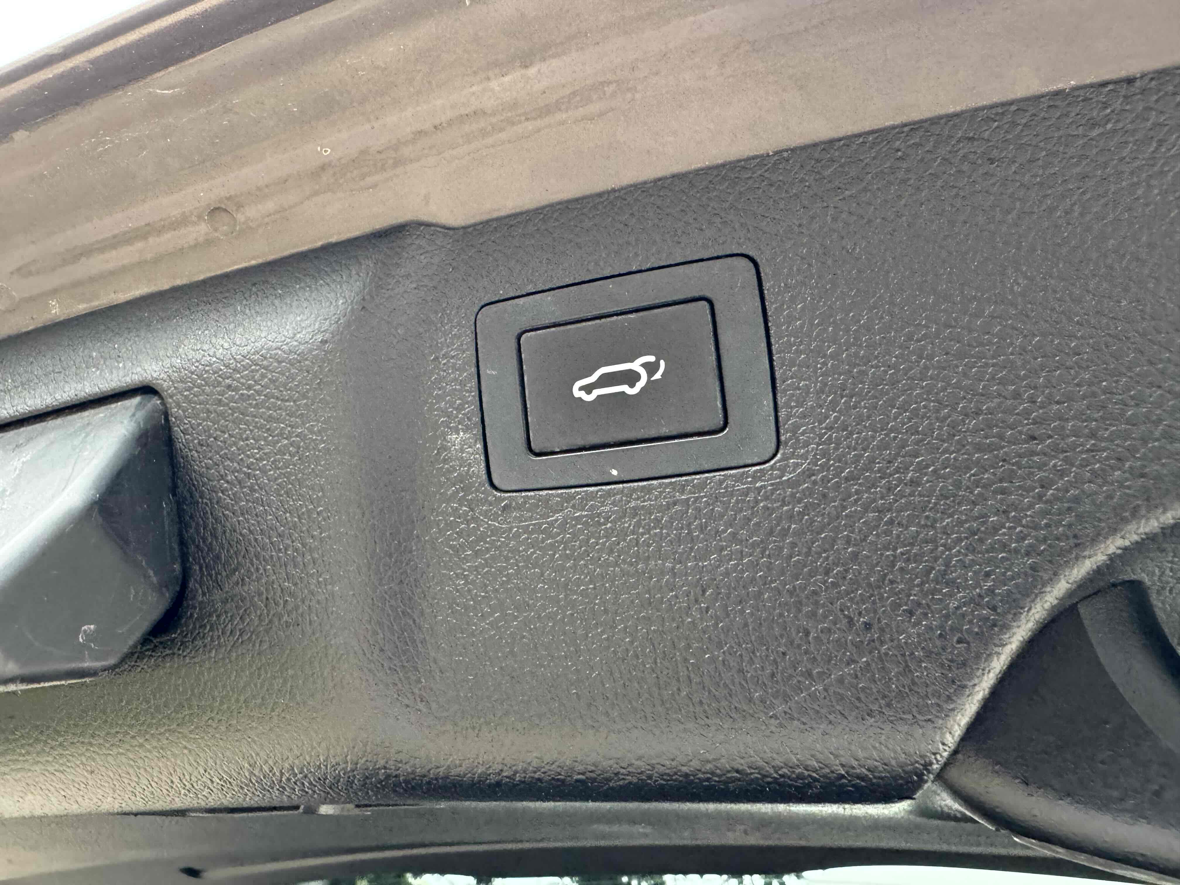 Hyundai Grand Santa Fe 2014 car image #12