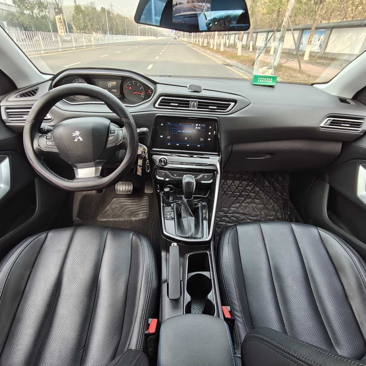Peugeot 308 2018 #12 Peugeot 308 2018 car image #12