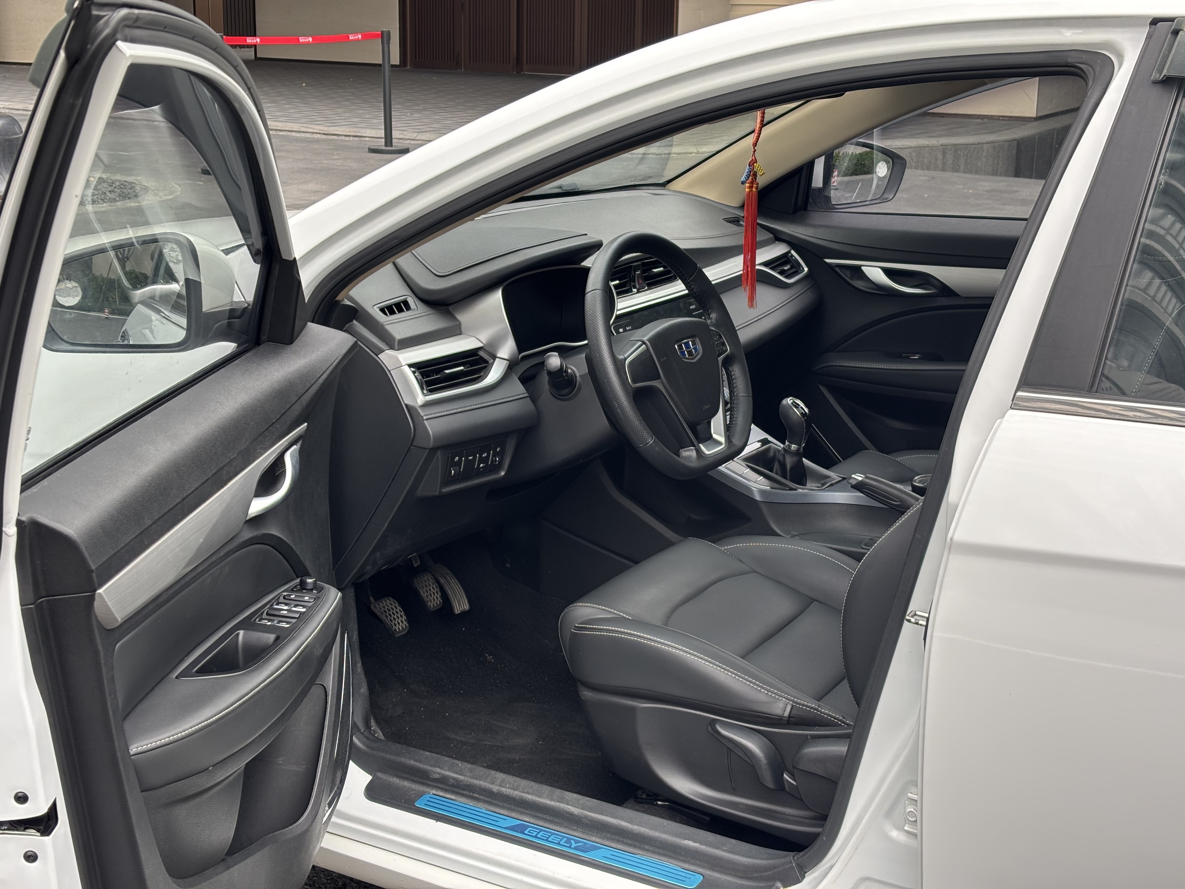 GEELY Emgrand 2018 #12 GEELY Emgrand 2018 car image #12