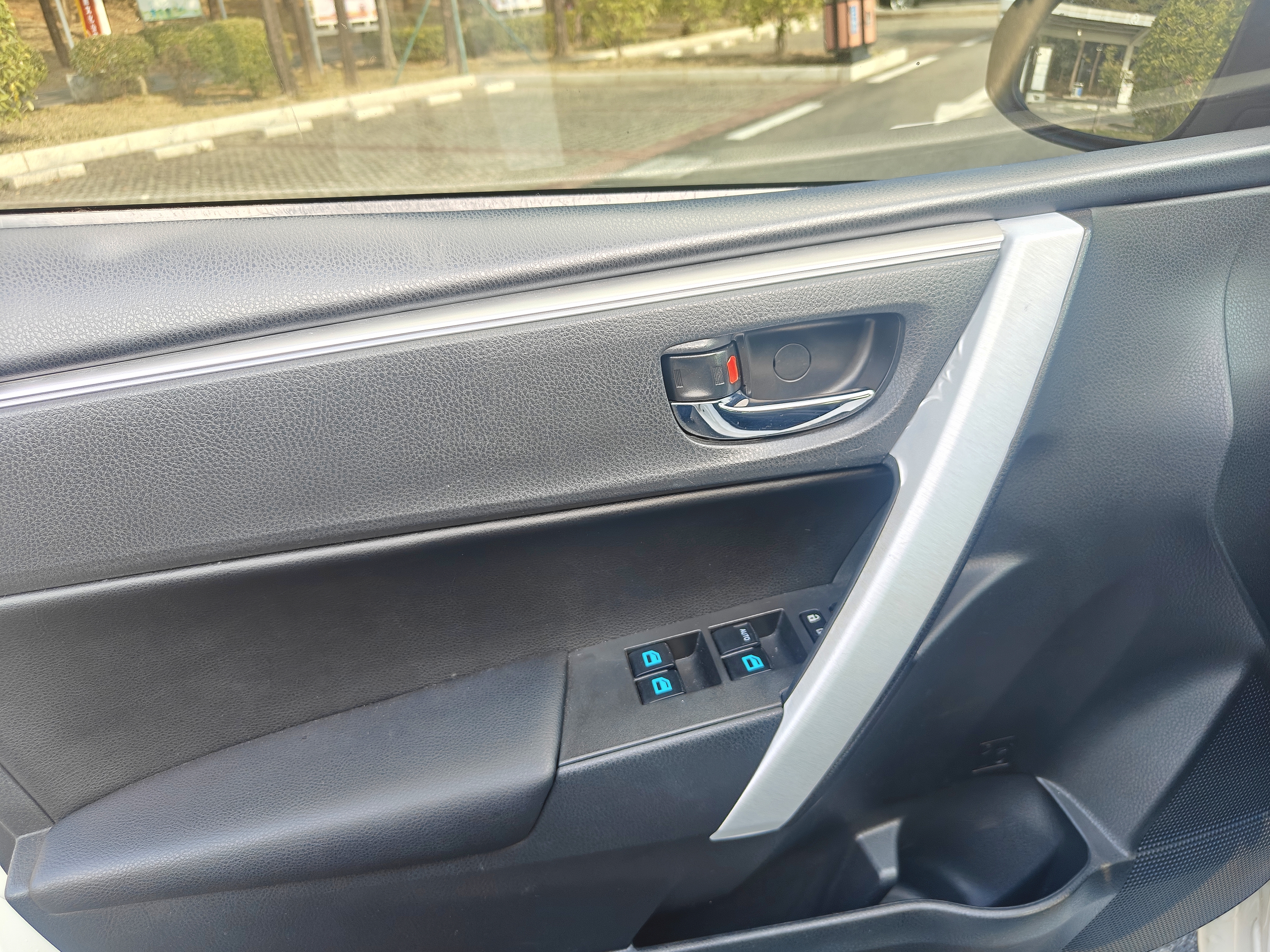 Toyota Corolla 2019 #12 Toyota Corolla 2019 car image #12