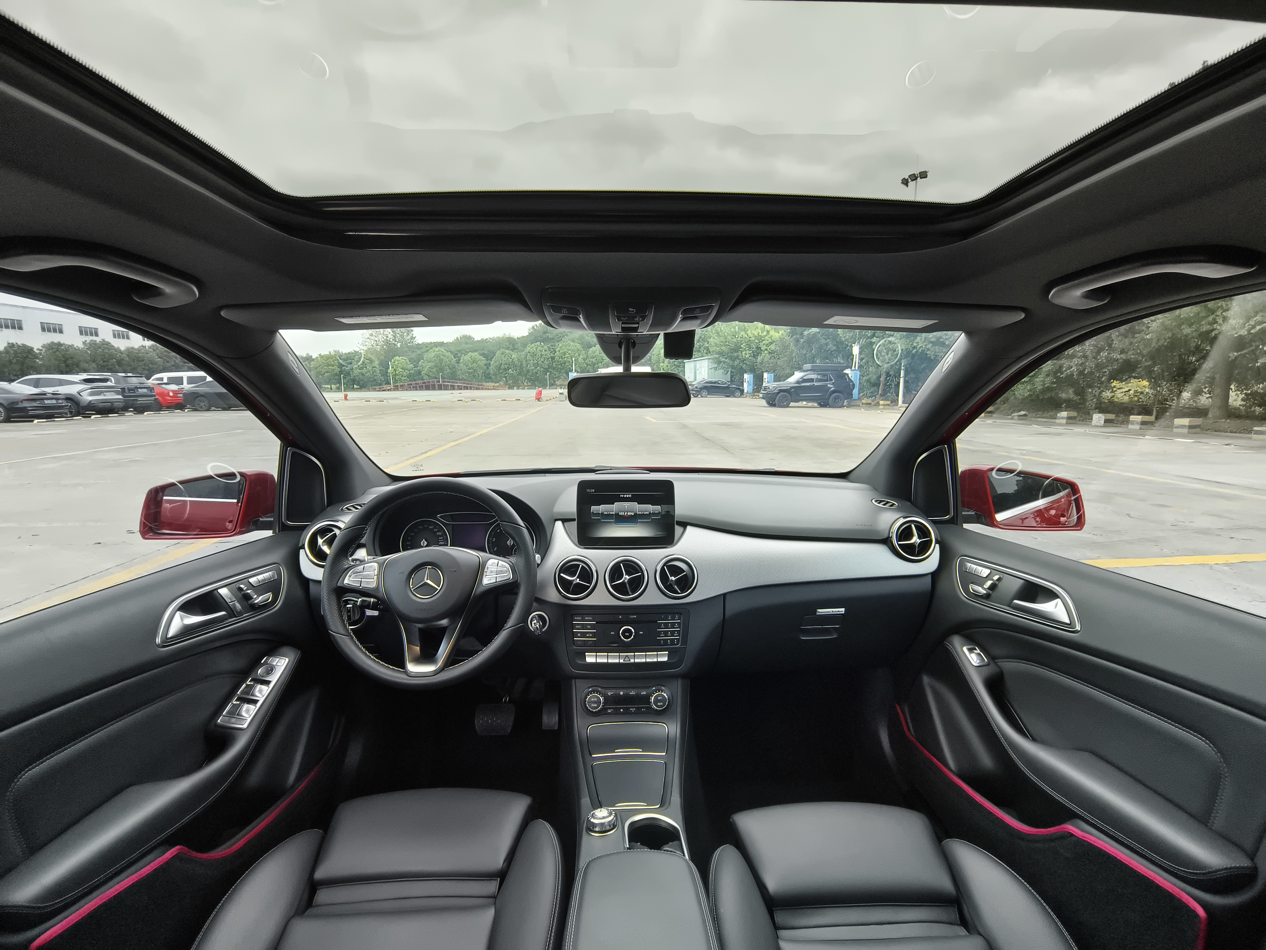 Mercedes-Benz B Class 2018 car image #12