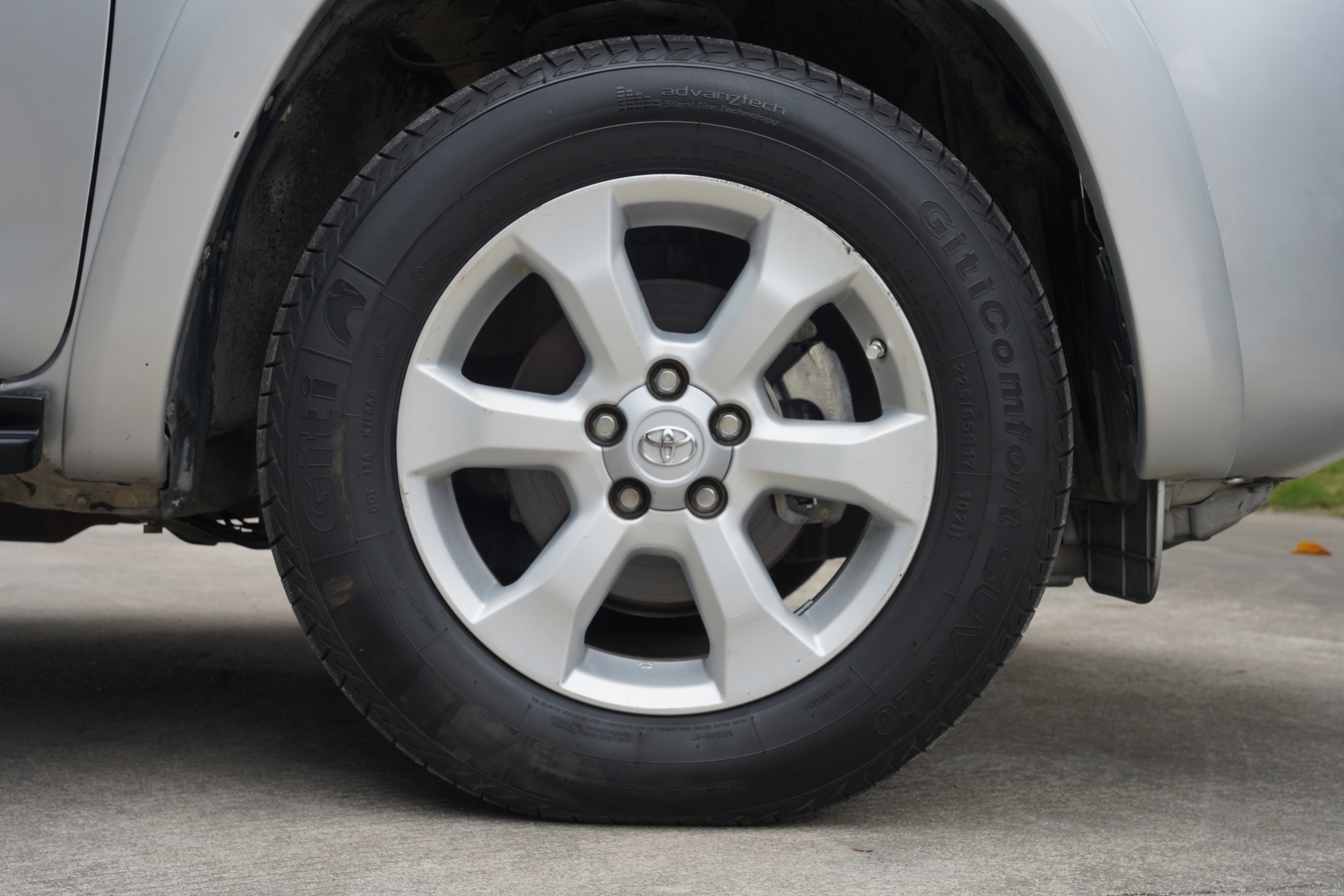 Toyota RAV4 2009 car image #12