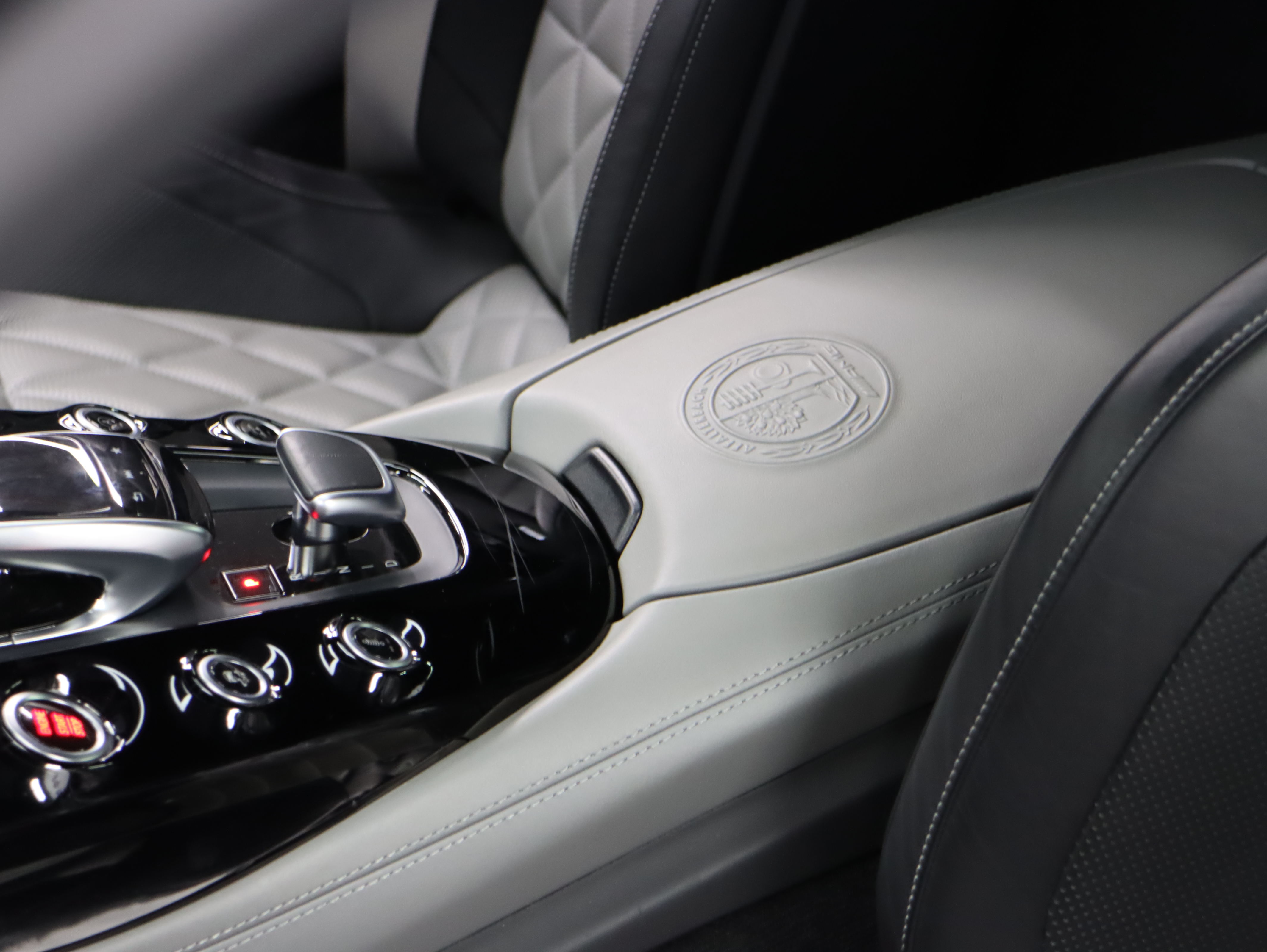 Mercedes-Benz AMG GT 2020 изображение автомобиля #12