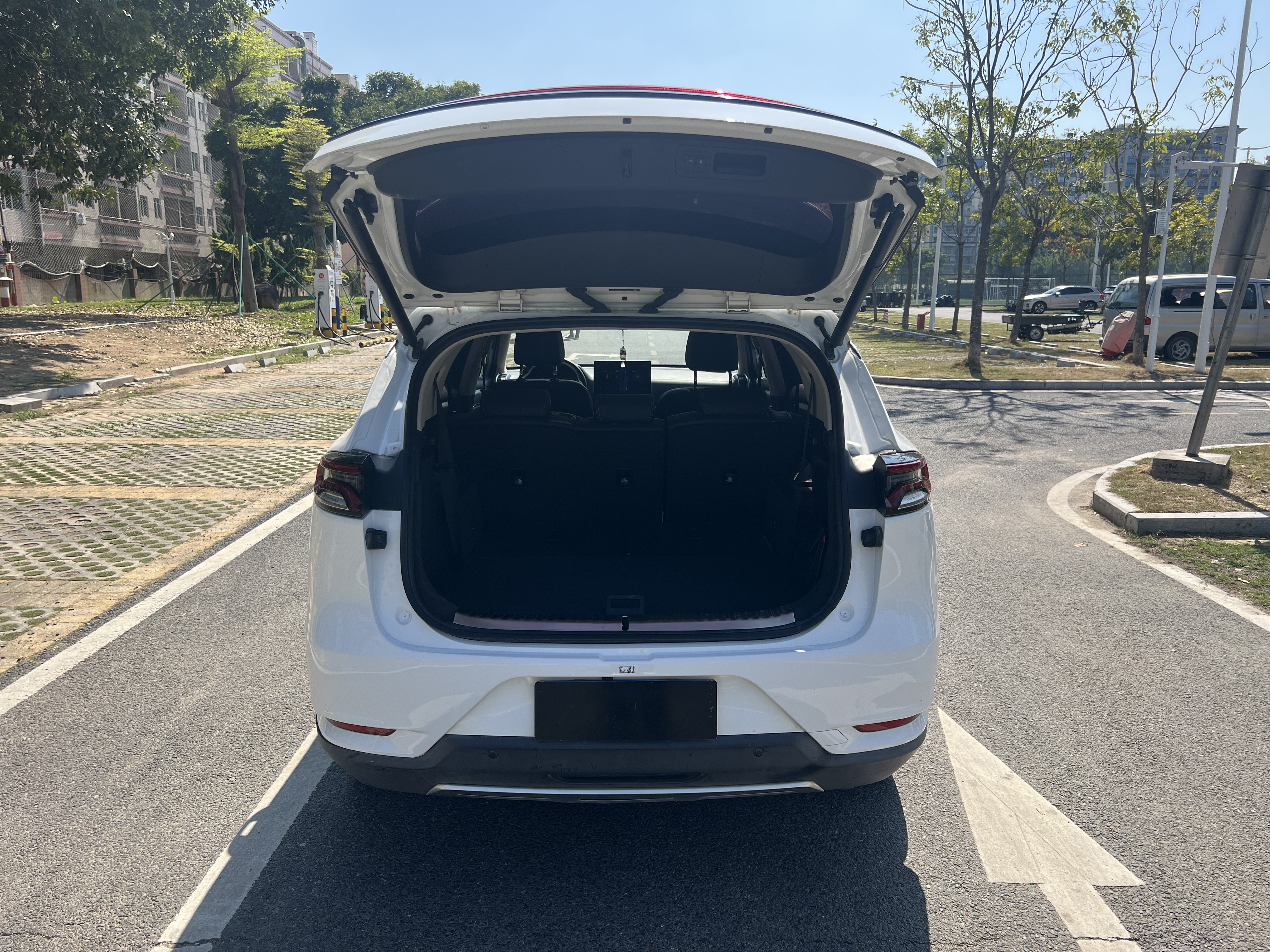 BYD Tang 2019 immagine di auto #12