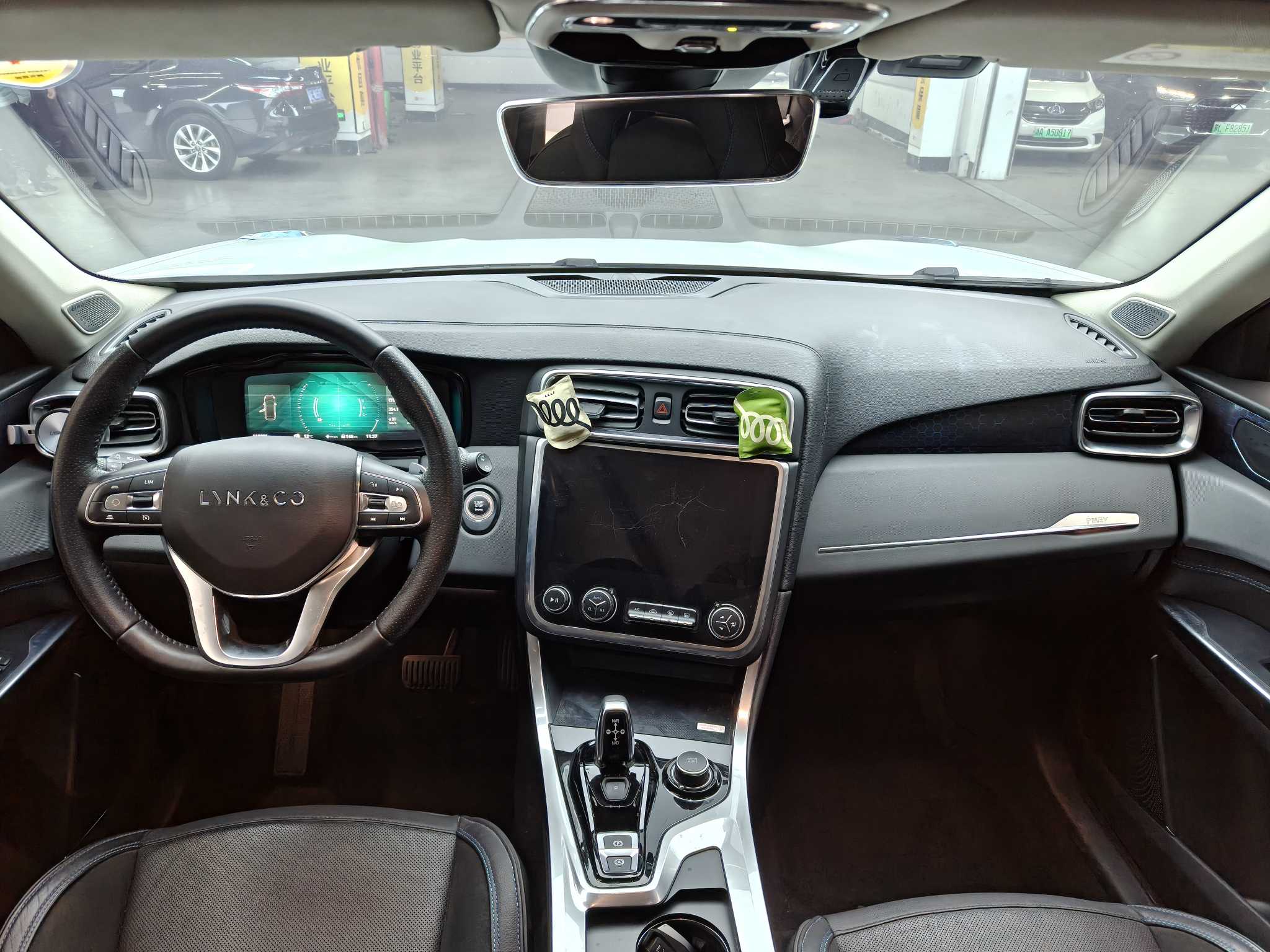 Lynk & Co 01 EM-P 2018 car image #12