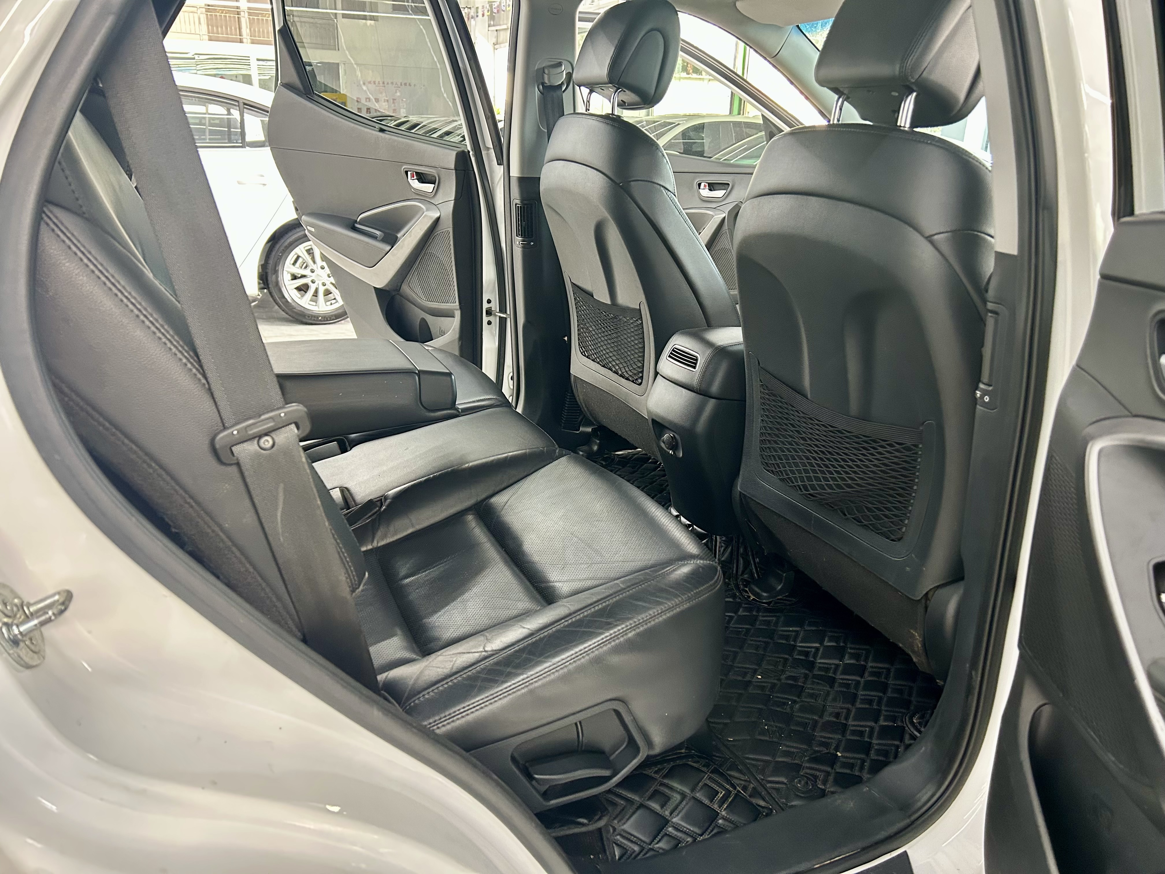 Hyundai Santa Fe 2016 #12 Hyundai Santa Fe 2016 car image #12