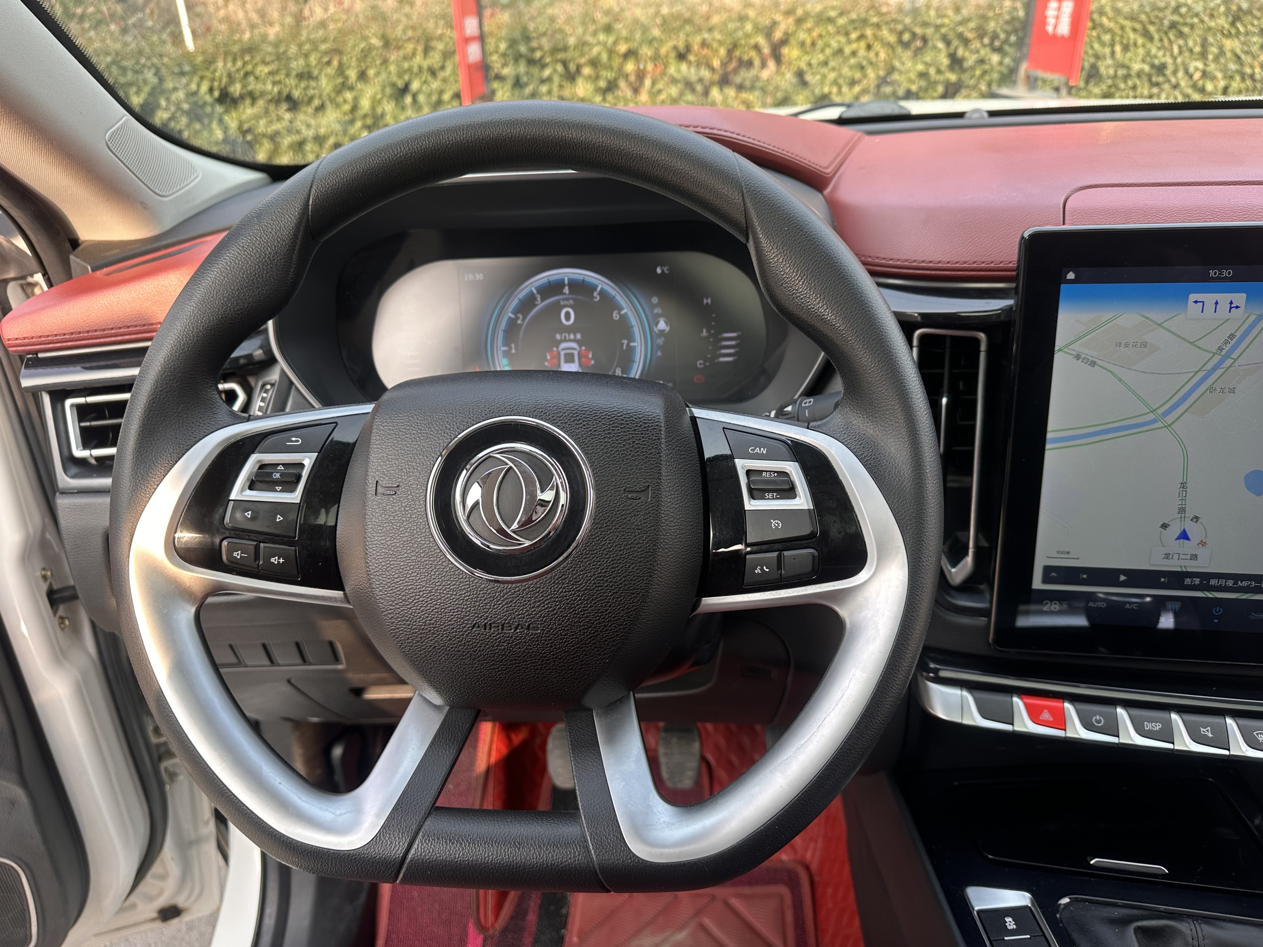 T5 2019 car image #12