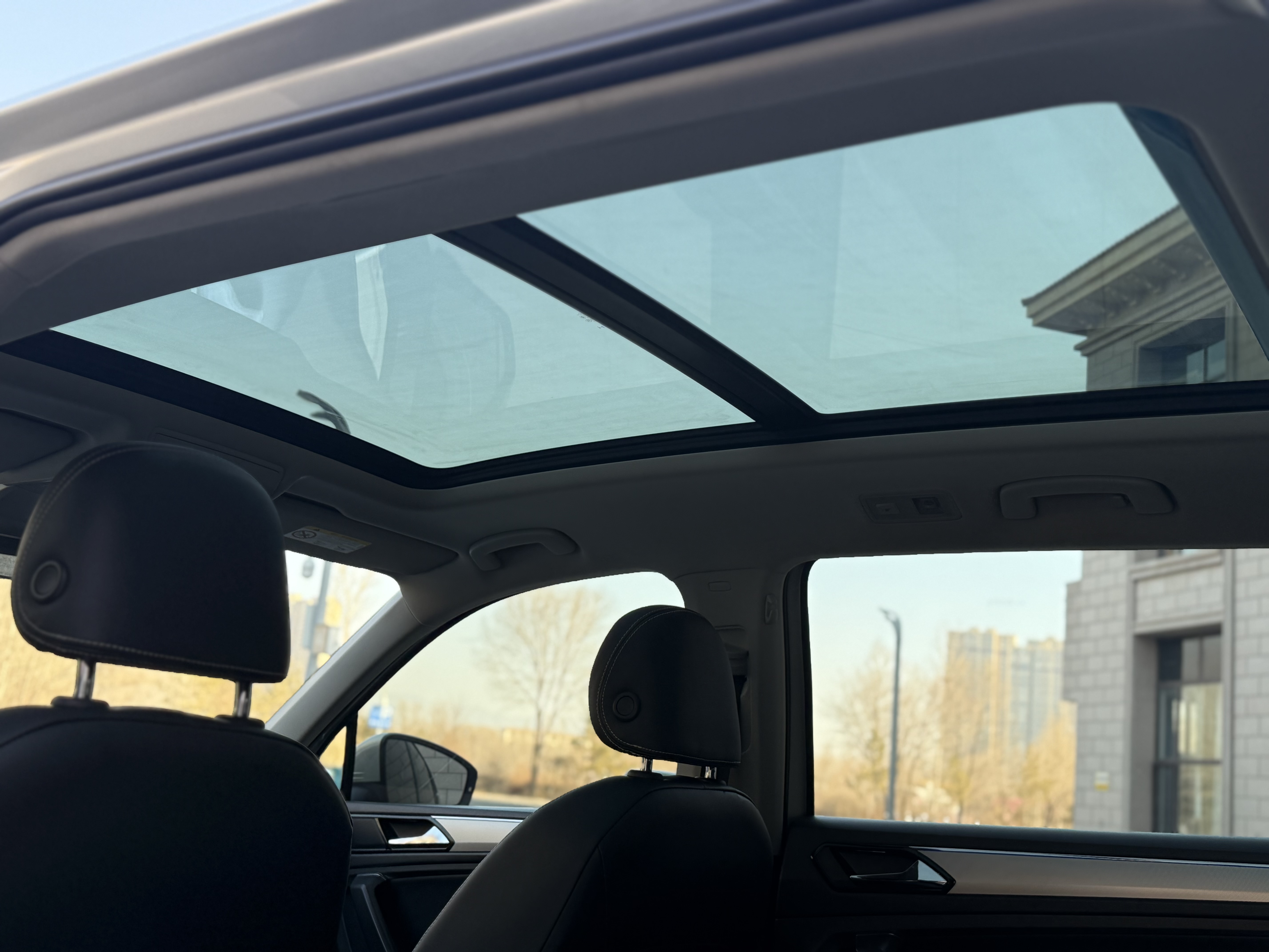 Volkswagen Tiguan L New Energy 2019 изображение автомобиля #12