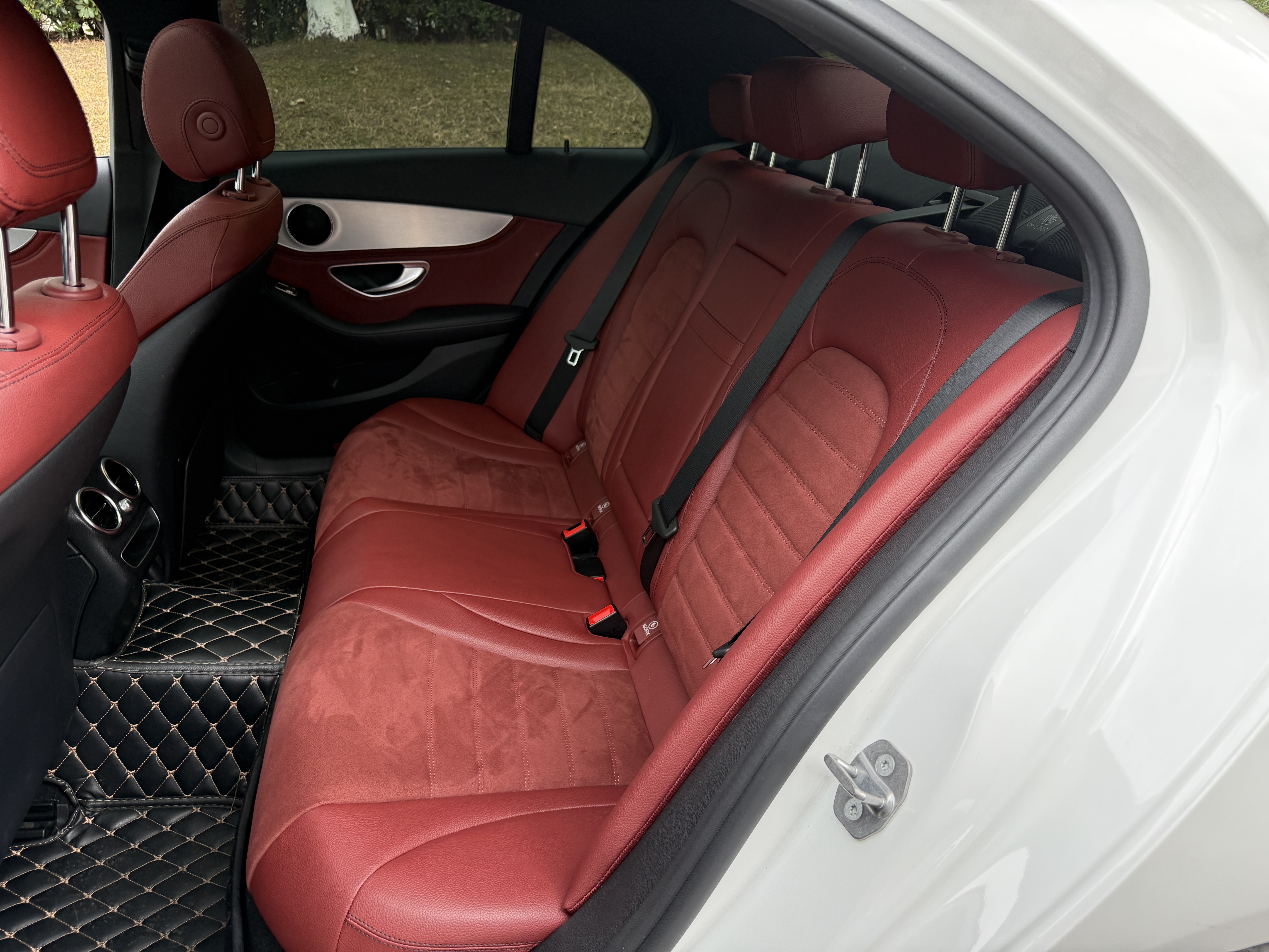 Mercedes-Benz C Class 2019 car image #12