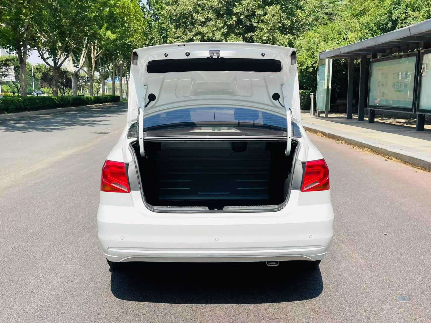 Jetta Jetta 2019 #12 Jetta Jetta 2019 car image #12