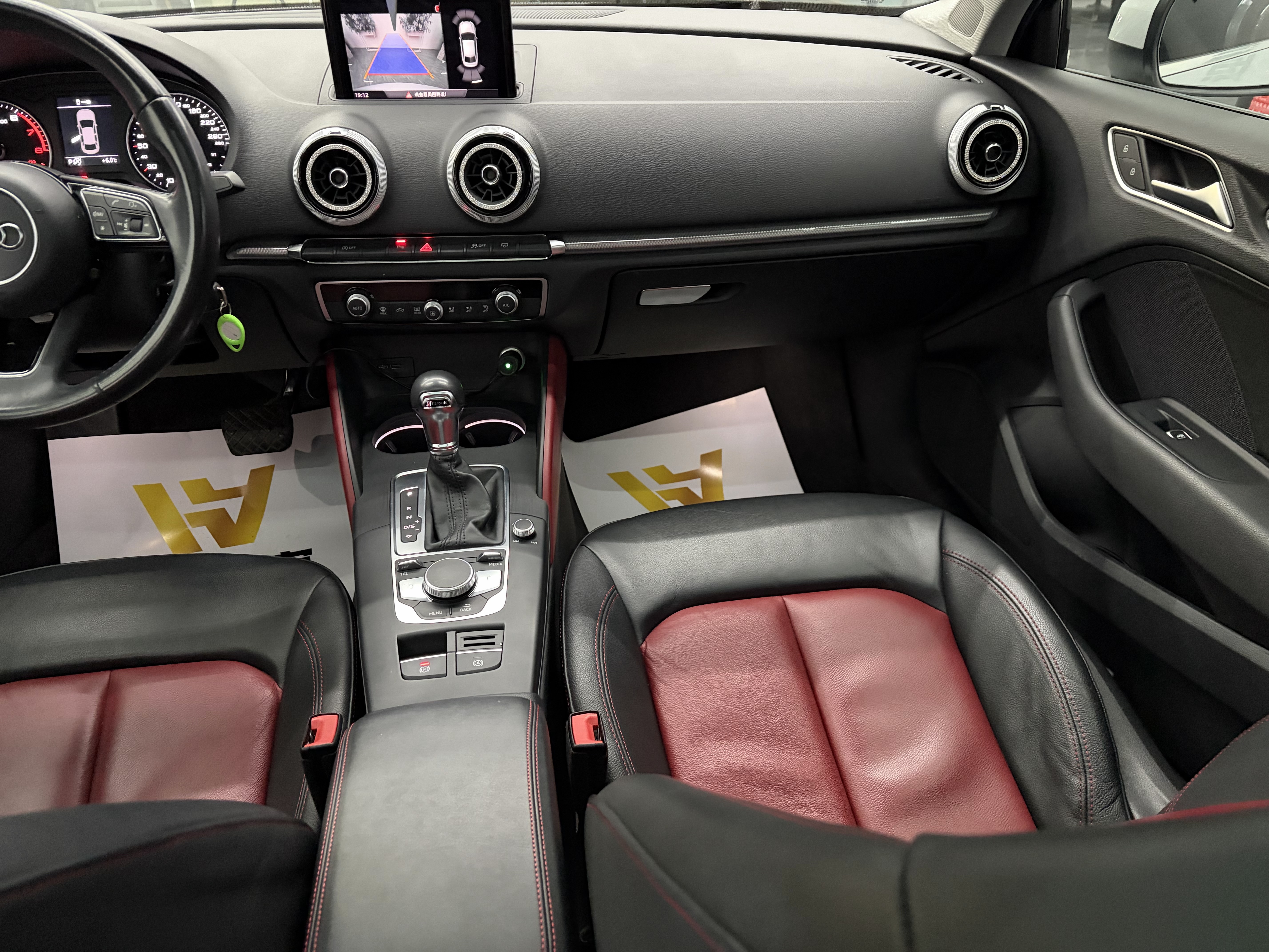 Audi A3 2019 car image #12