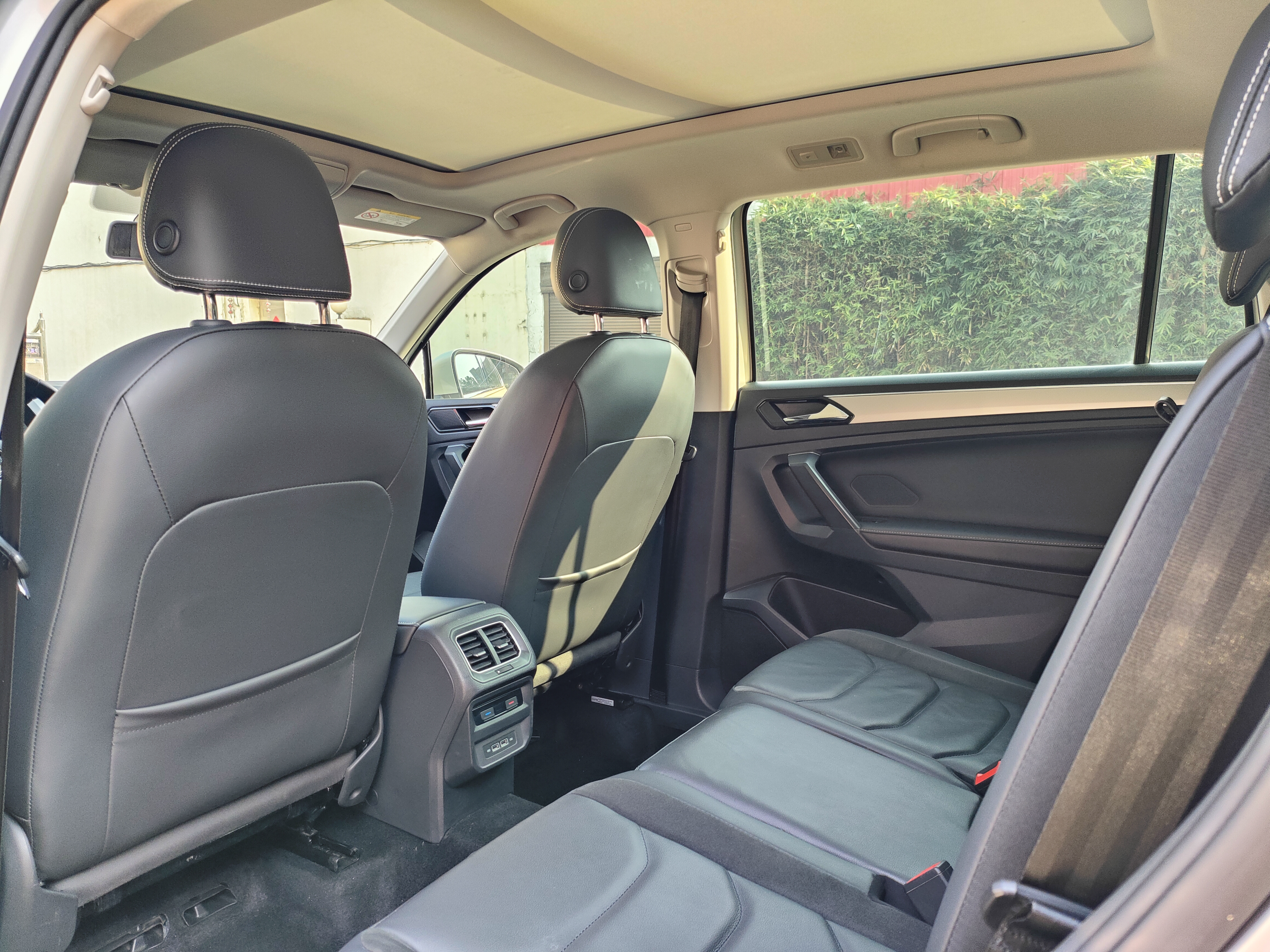Volkswagen Tiguan L 2019 immagine di auto #12