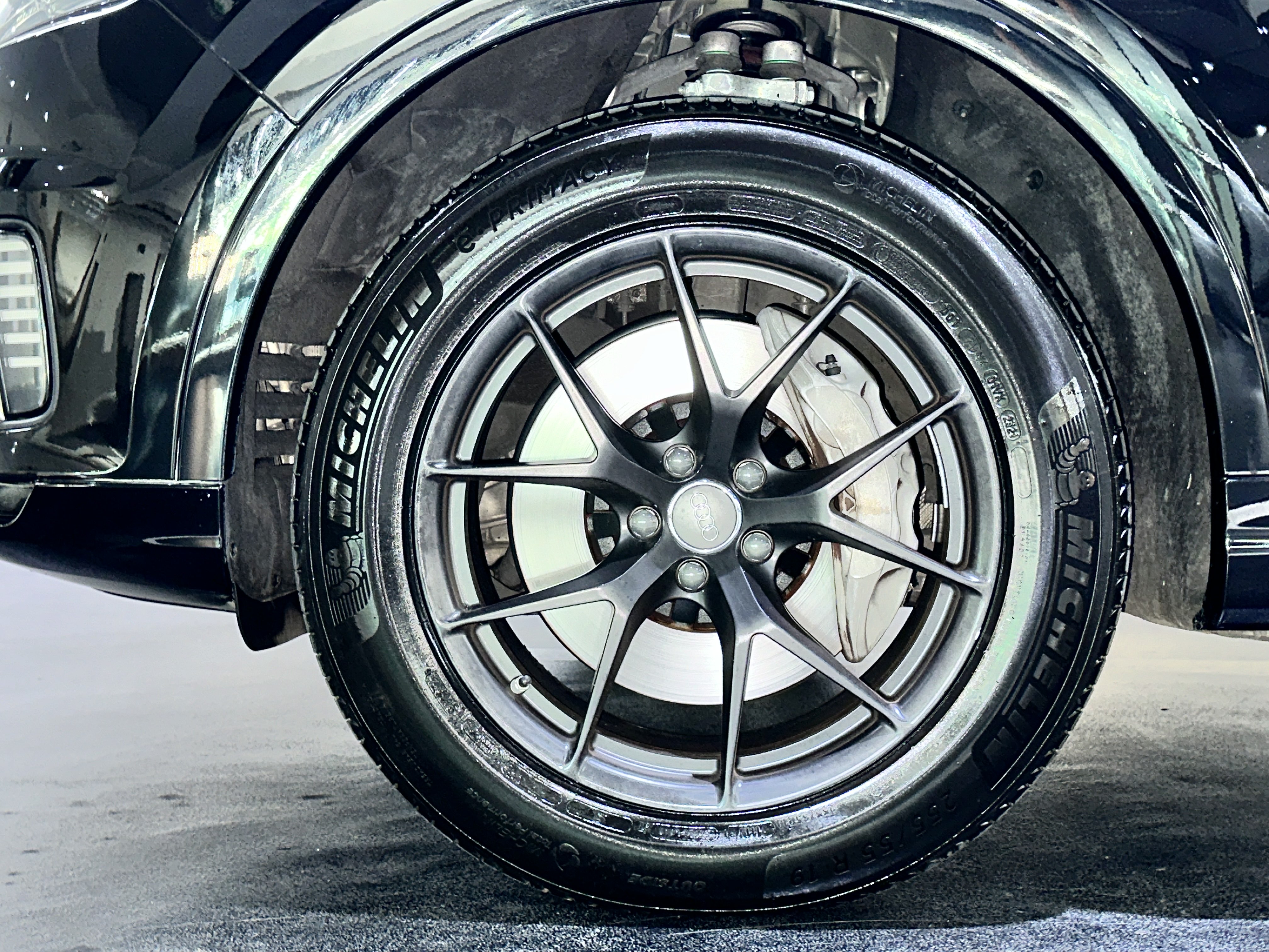 Audi Q7 New Energy 2019 car image #12