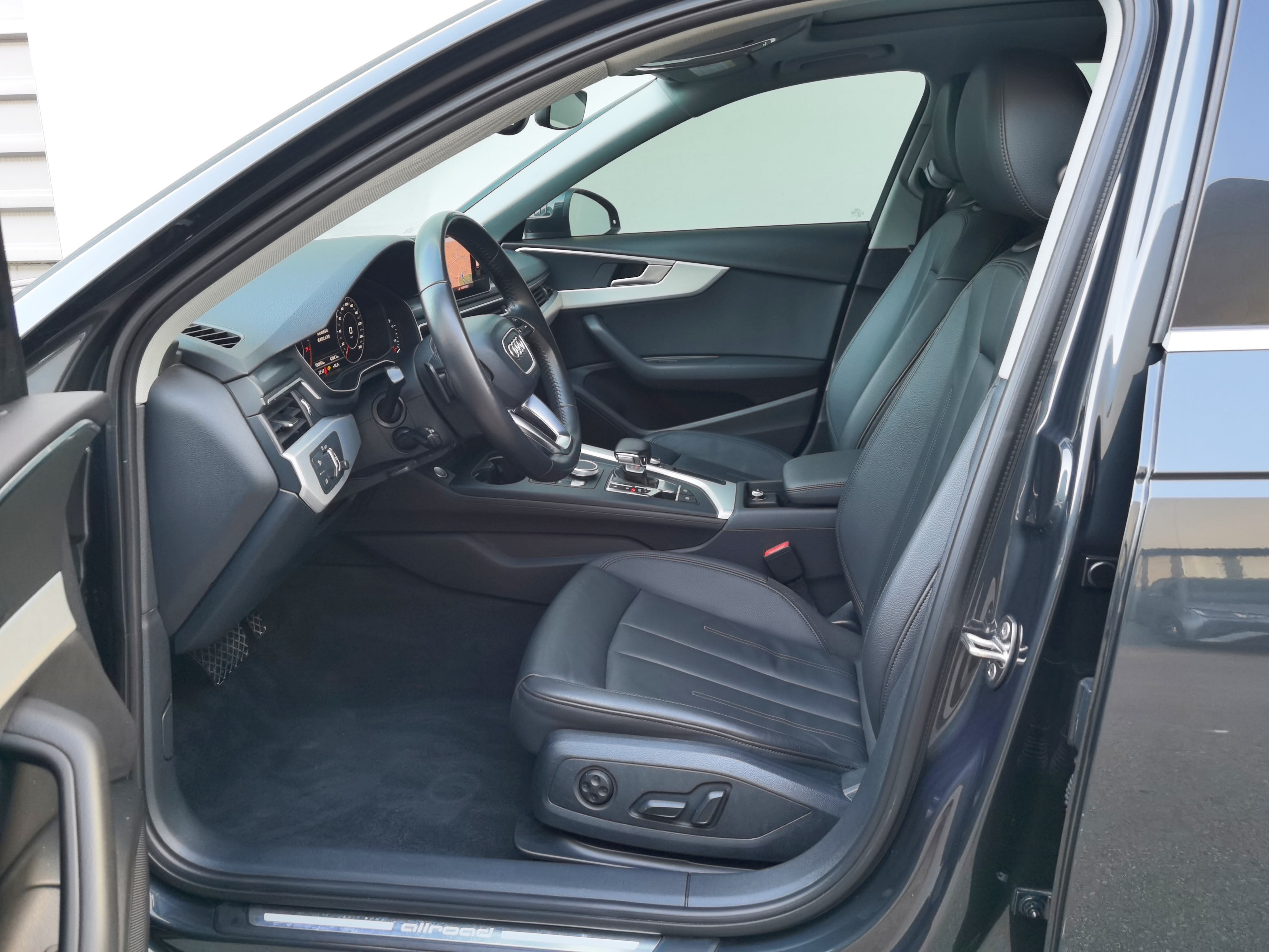 Audi A4 (Imported) 2019 #12 Audi A4 (Imported) 2019 car image #12