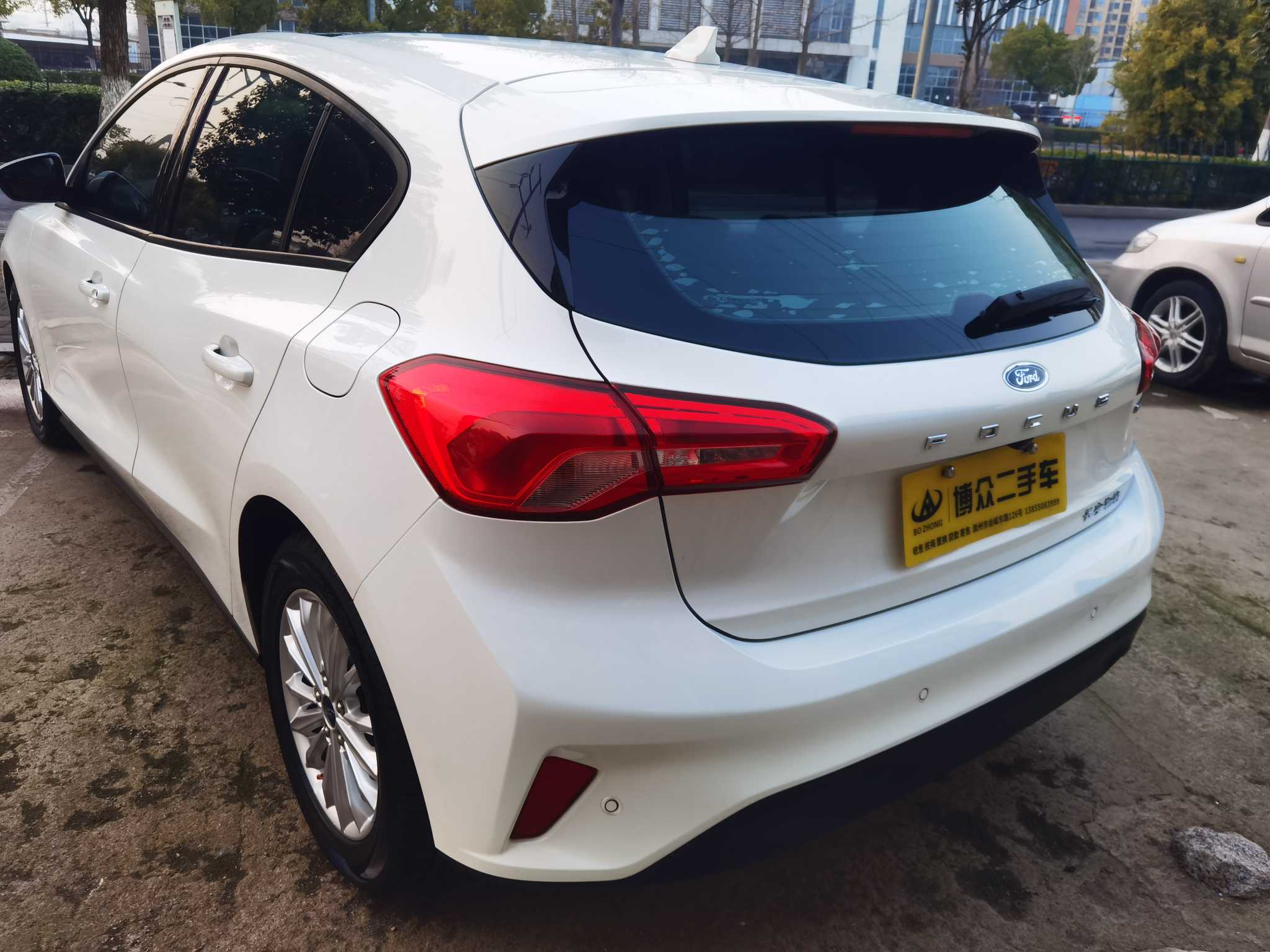 Ford Focus 2019 car image #12