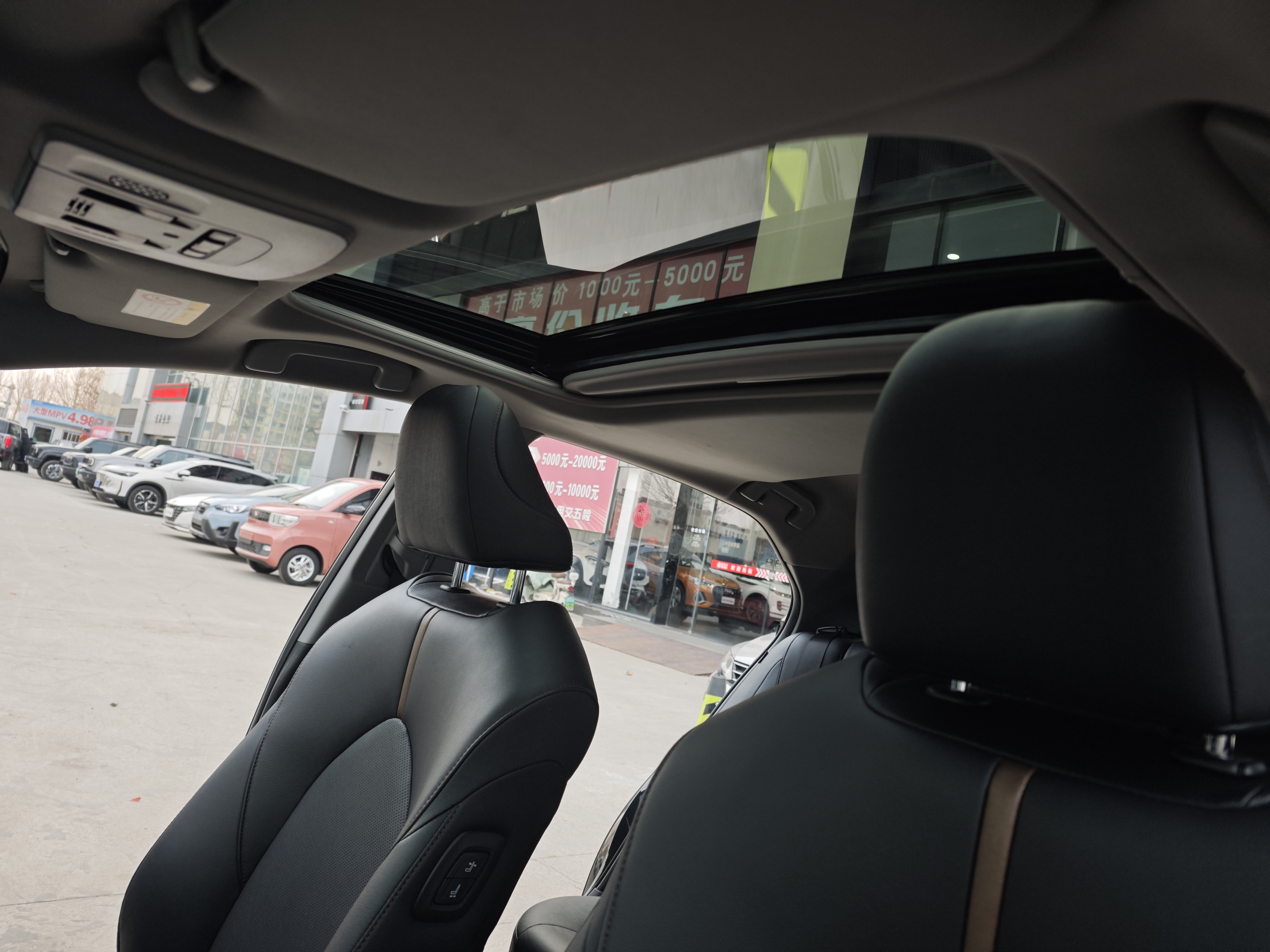 Toyota Camry 2020 car image #12