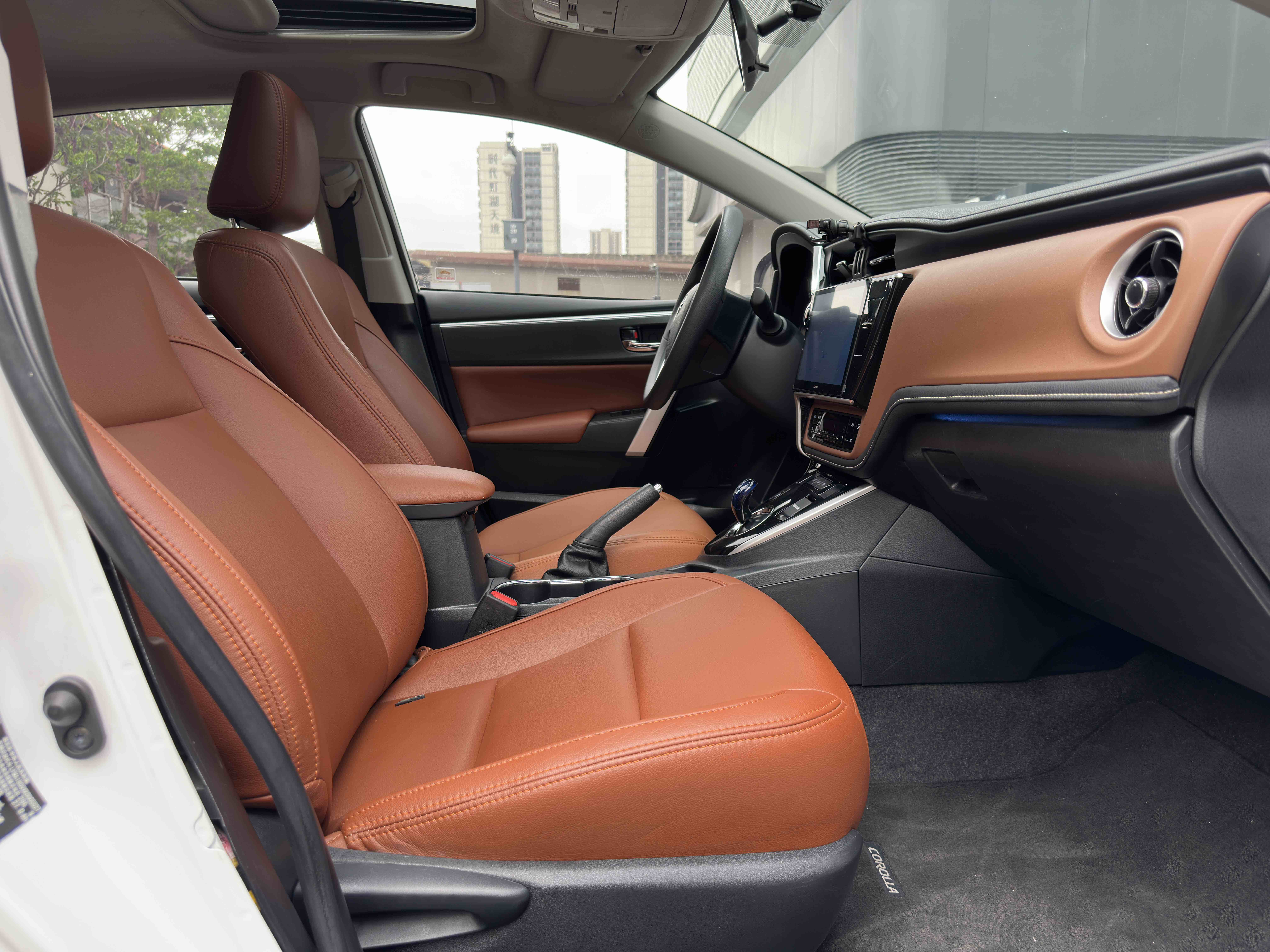 Toyota Corolla Hybird E+ 2019 car image #12